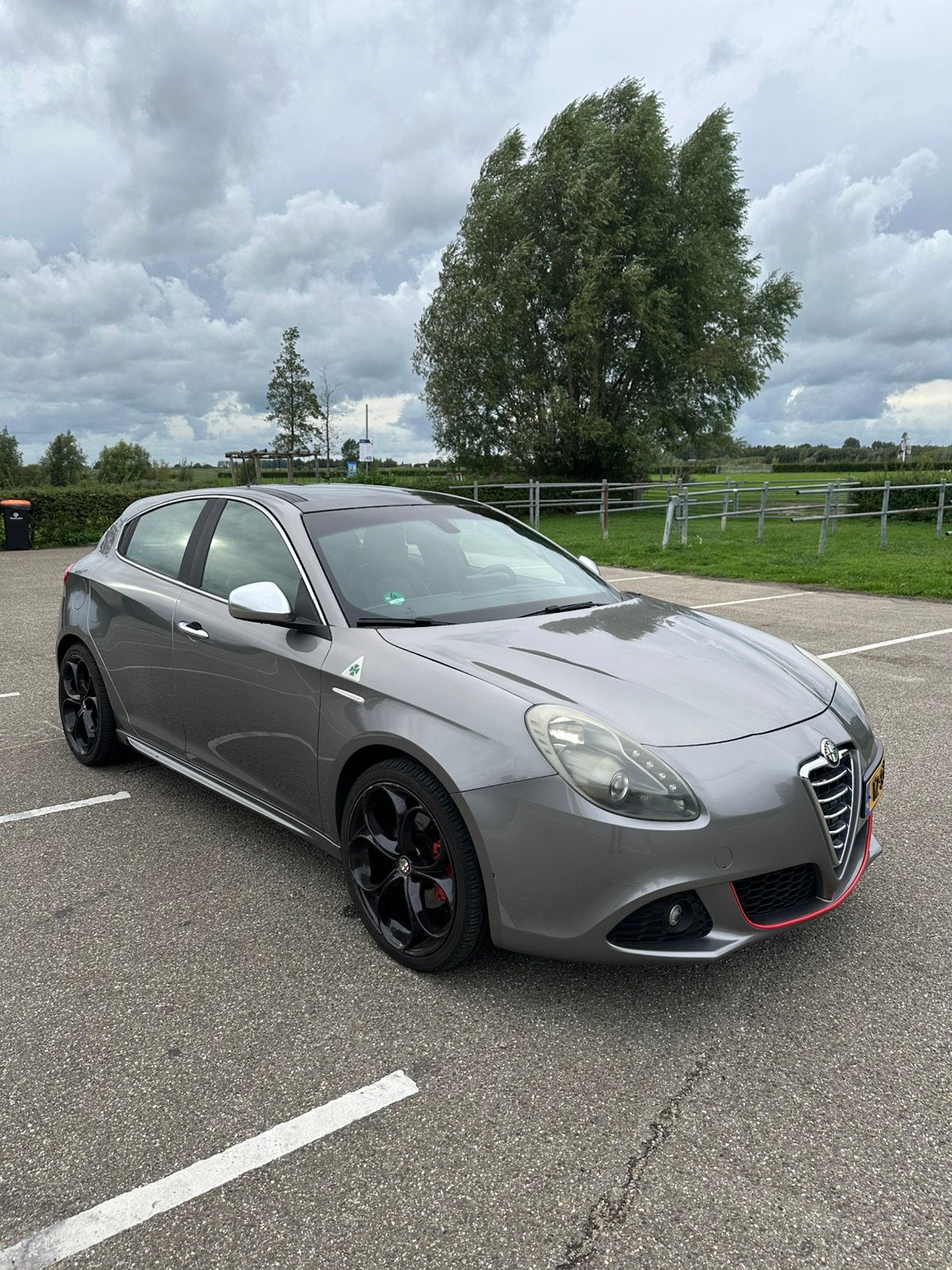Alfa Romeo Giulietta 1.4 Turbo Multi AIR 2011 Grijs, Auto's, Alfa Romeo, Voorwielaandrijving, Zwart, 4 cilinders, Handgeschakeld