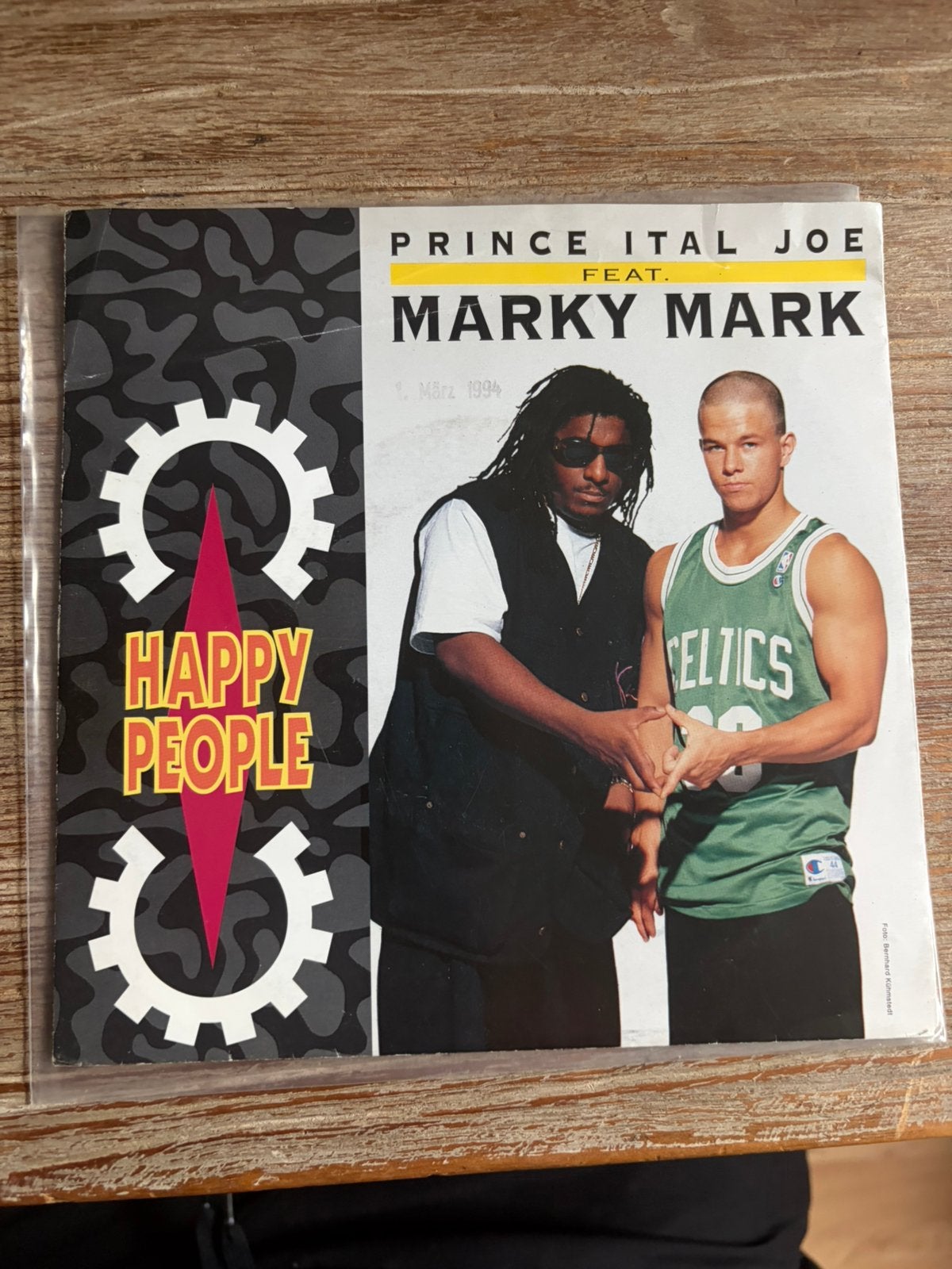 Prince Ital Joe Feat. Marky Mark - Happy People 7 inch, Gebruikt, 7 inch, 1985 tot 2000, Fotohoes