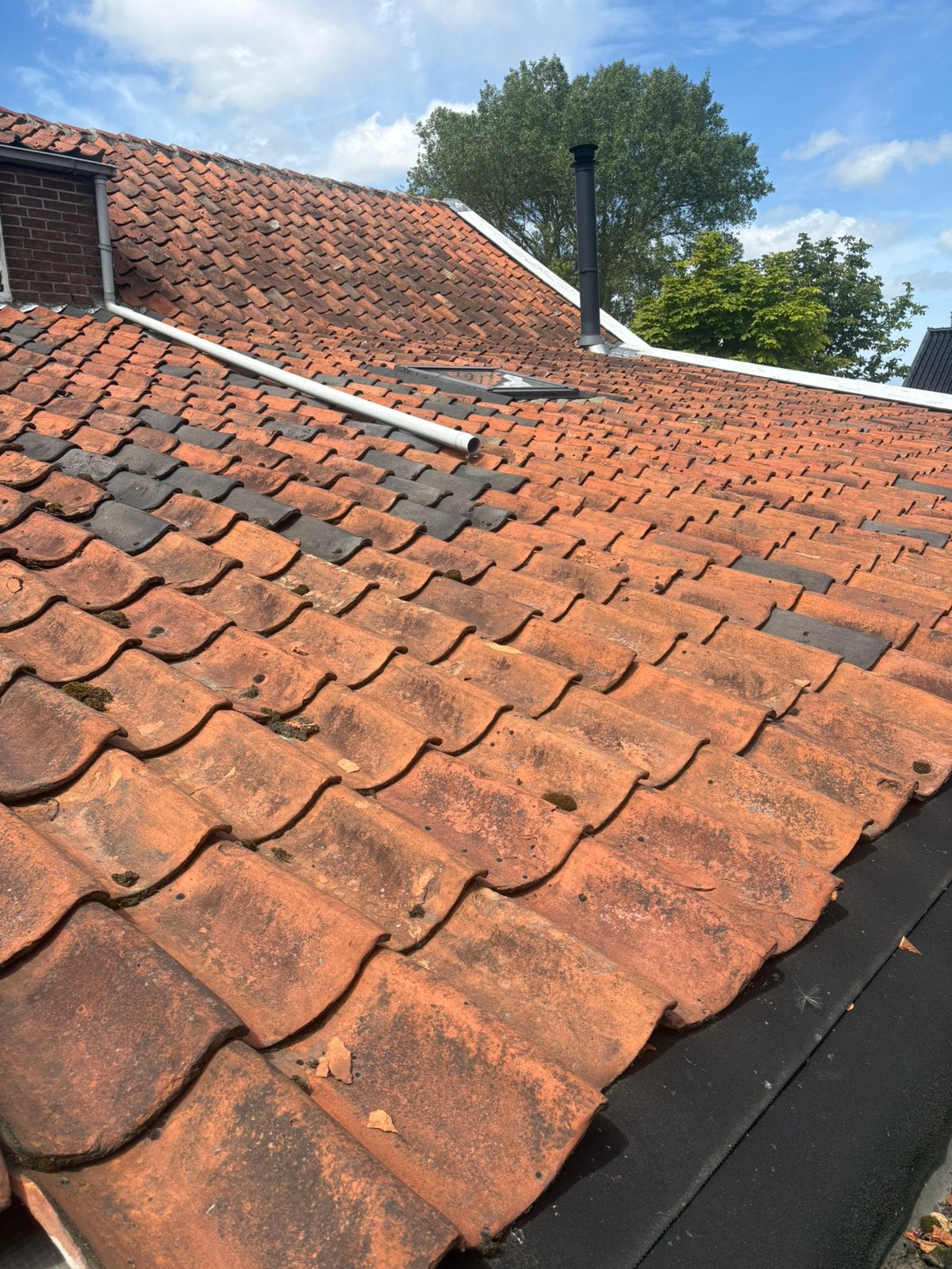 Te koop, 1000 oud hollandse dakpannen handgemaakt., Steen of Klei, Ophalen of Verzenden, Zo goed als nieuw, 15 m² of meer