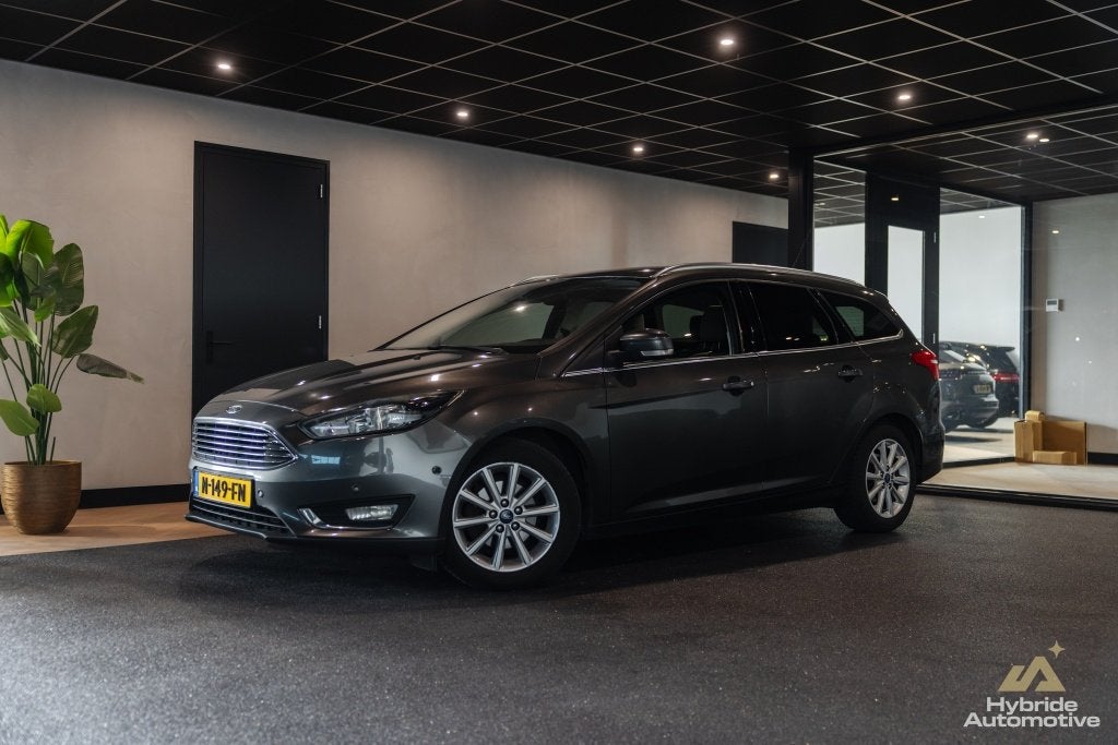 Ford FOCUS Wagon 1.0 Titanium Edition | Stuur/Stoel/Ruit Ver, 12 maanden, Gebruikt, Handgeschakeld, 1216 kg