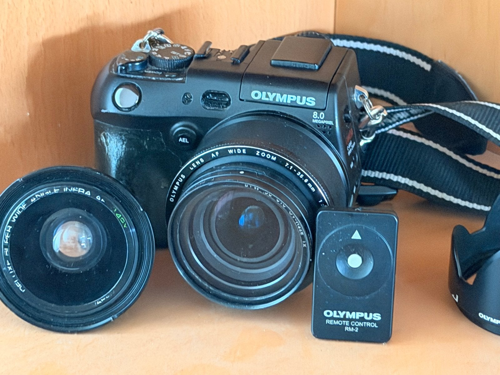 Olympus C-8080 Wide Zoom digitale camera met accessoires, Ingebouwde flitser, Gebruikt, Verzenden, Olympus