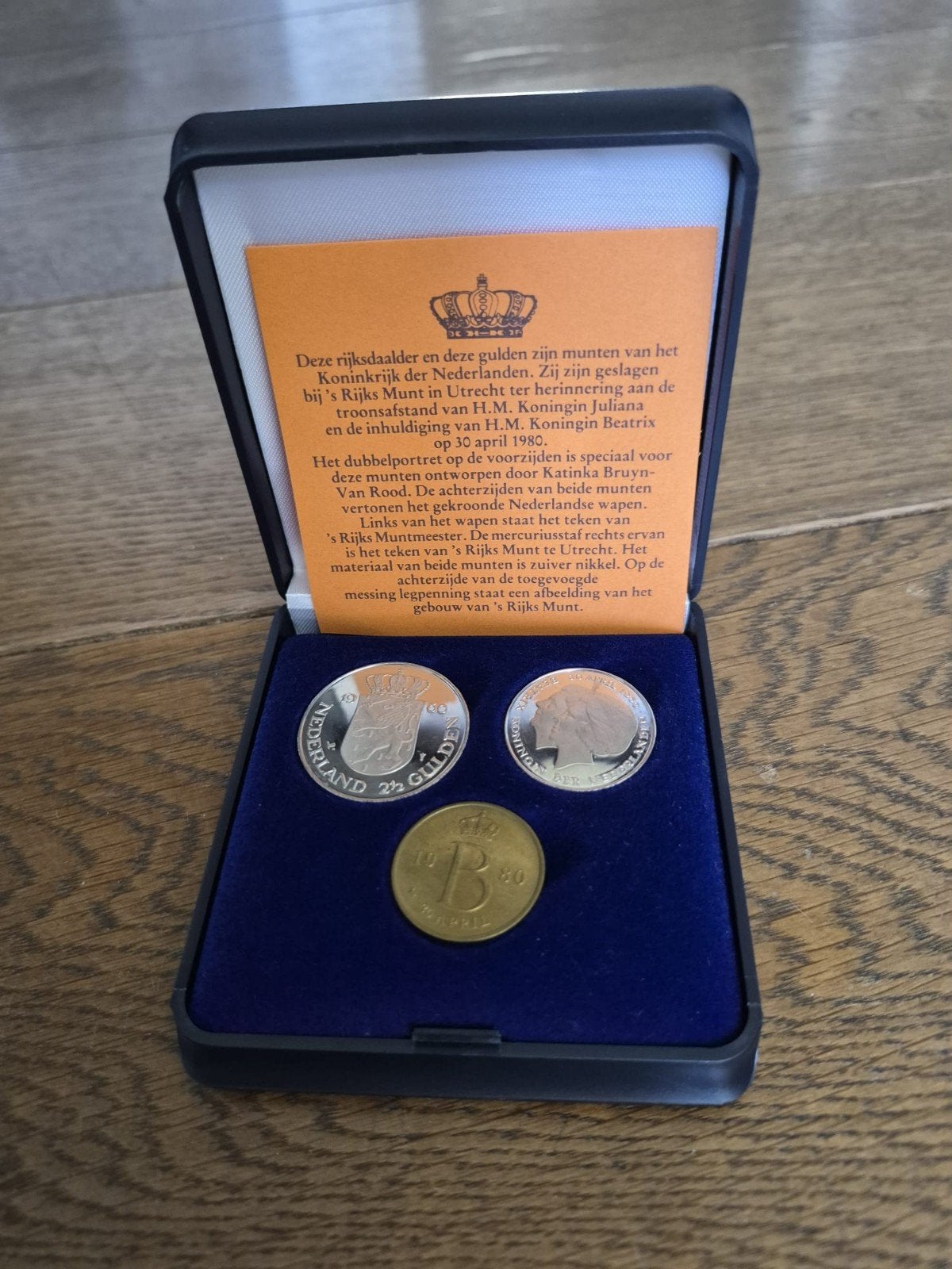 Rijksdaalder en gulden set troonsafstand Juliana 1980, Ophalen of Verzenden, Koningin Juliana, Overige waardes, Setje