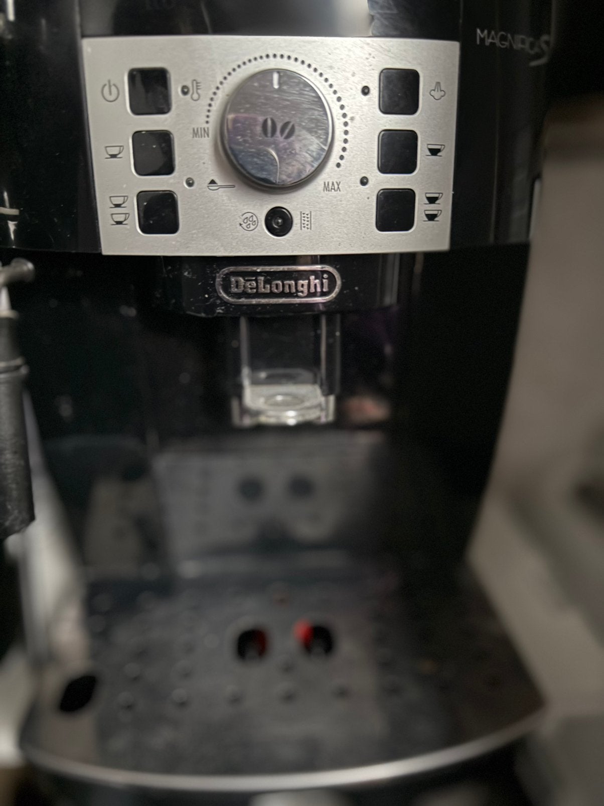 Koffiebonenmachine delonghi magnifico s, Ophalen, Zo goed als nieuw, Koffiemachine, Koffiebonen