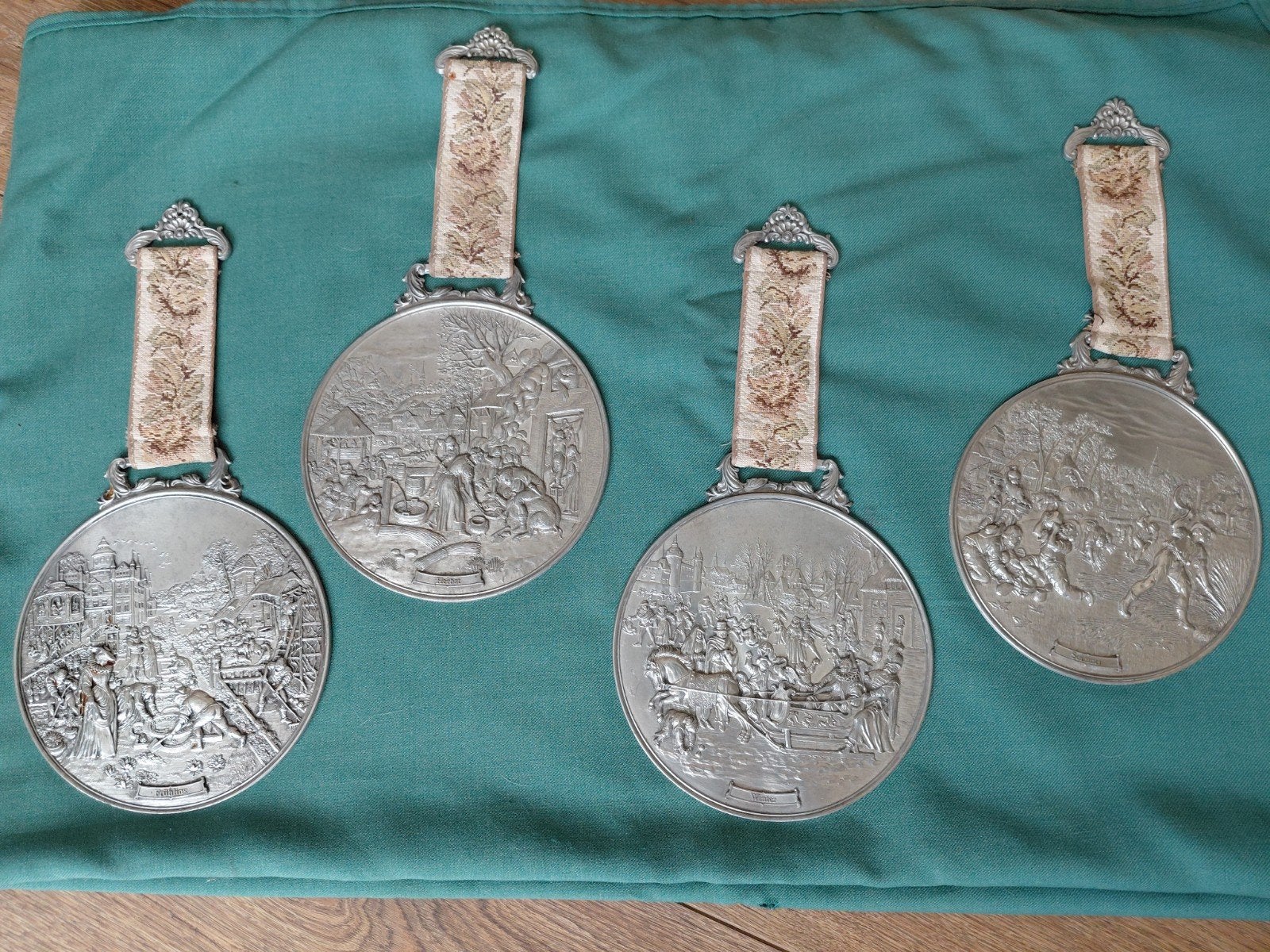 Tinnen wandplaquette, Antiek en Kunst, Ophalen of Verzenden