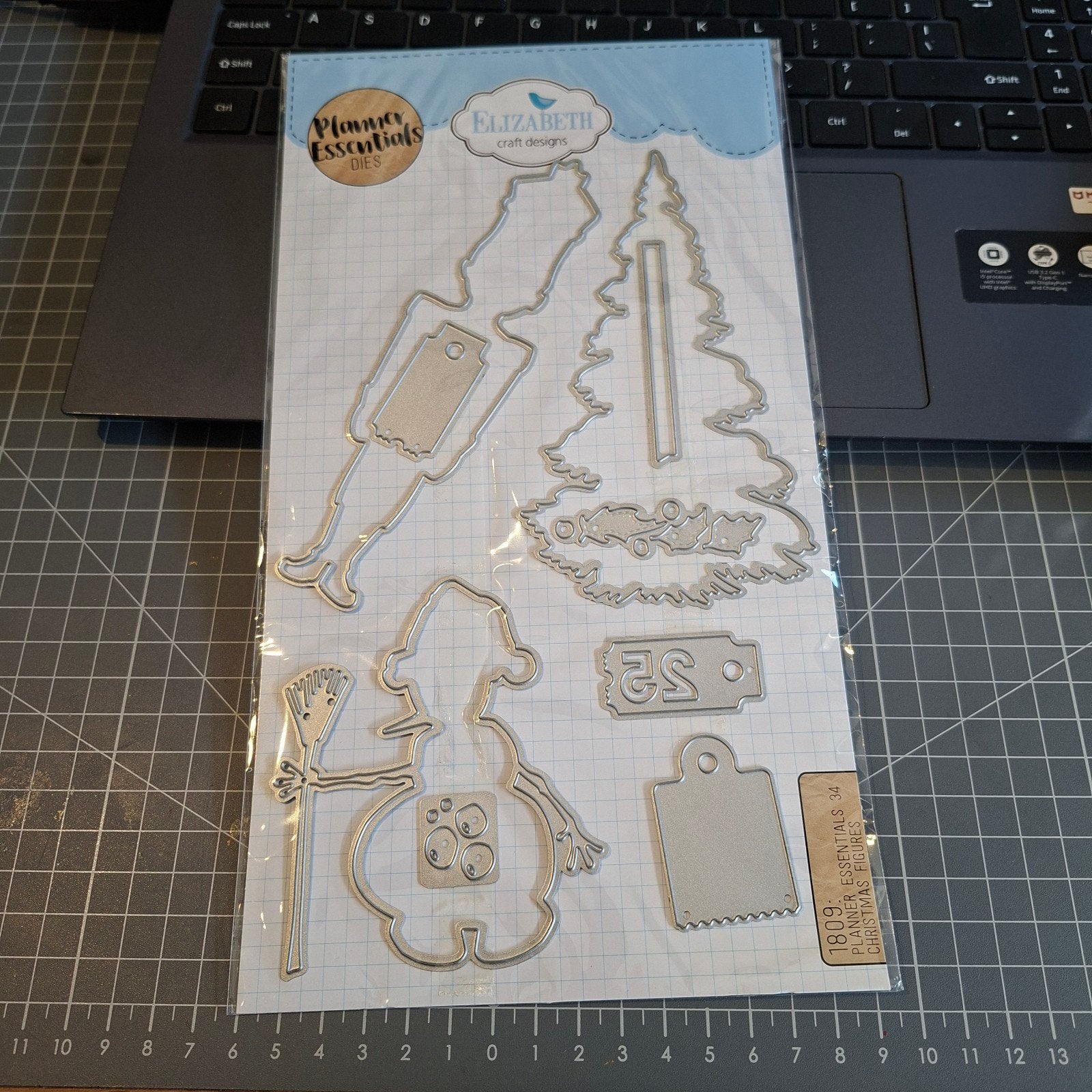 Elizabeth Craft Designs Dies - Kerstmis thema, Hobby en Vrije tijd, Ophalen of Verzenden