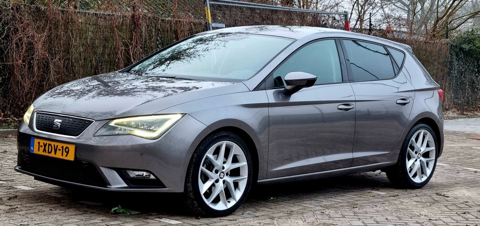 Seat Leon 5F Lim. Edition 3 Clima/FR/Stoelverwarming, Auto's, Voorwielaandrijving, 4 cilinders, Leon, Origineel Nederlands