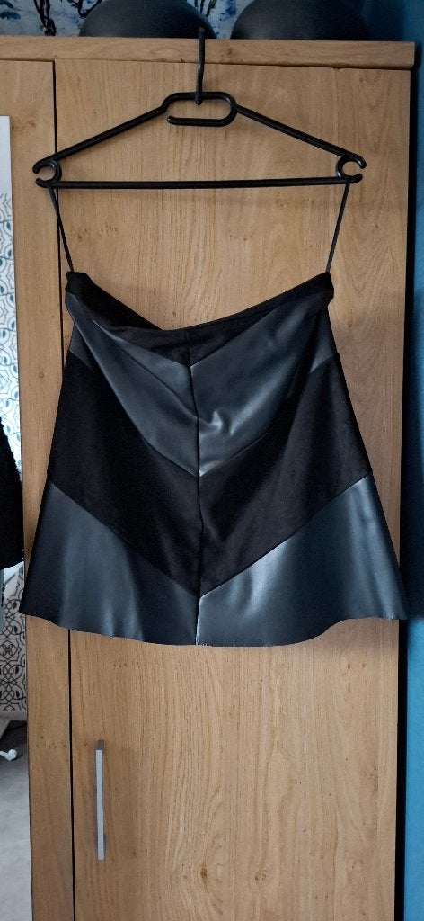 Zwart Rokje, Maat 38/40 (M), Zwart, Ophalen of Verzenden, Zo goed als nieuw