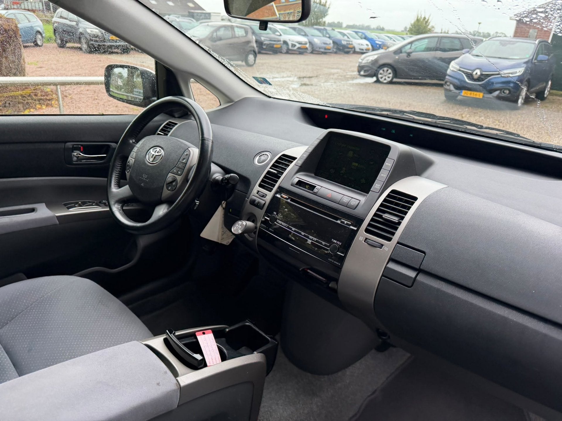 Toyota Prius 1.5 VVT-i Tech Edition | Keyless + Camera + Cru, Dealer onderhouden, 1497 cc, Gebruikt, Zwart