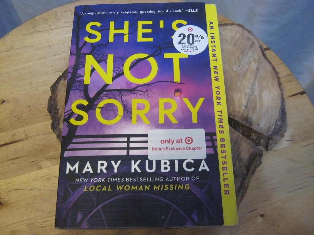 Engelstalige She’s not sorry Mary Kubica, Ophalen of Verzenden, Gelezen, Mary Kubica