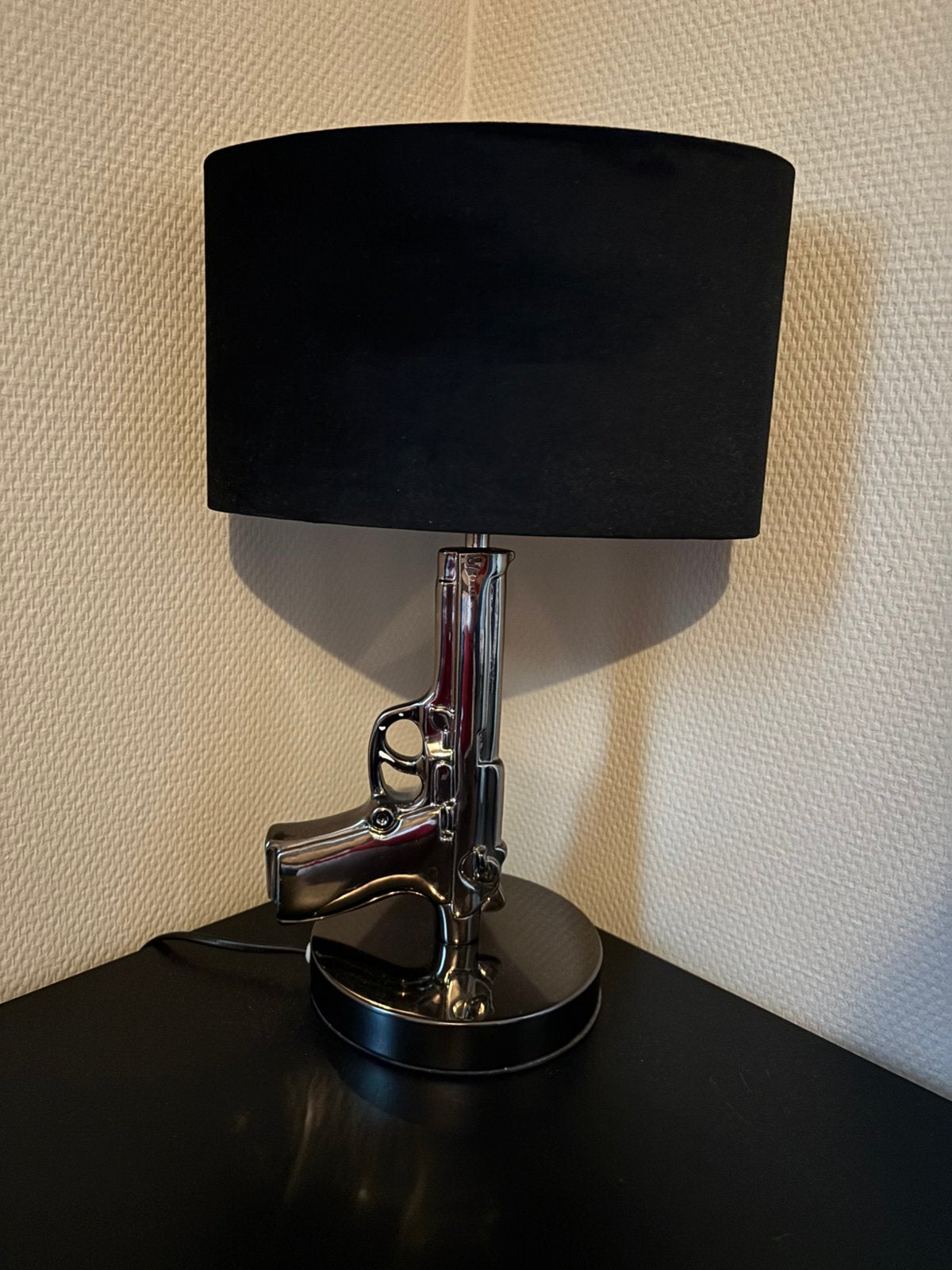 Tafellamp gun-design, Ophalen of Verzenden, Zo goed als nieuw, Design