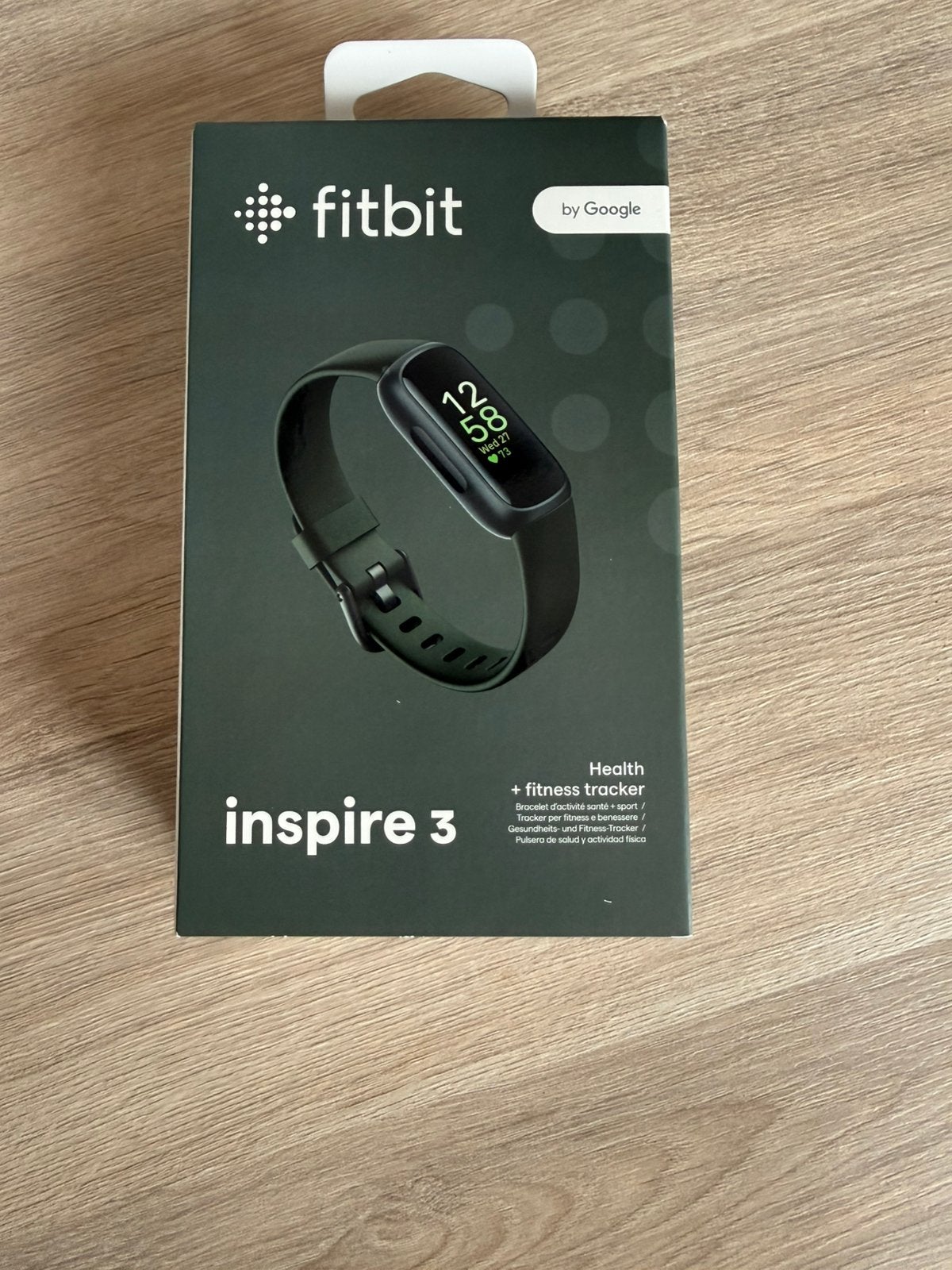 Fitbit Inspire 3 in nog verzegelde verpakking., Zwart, Nieuw, Ophalen of Verzenden, Waterdicht