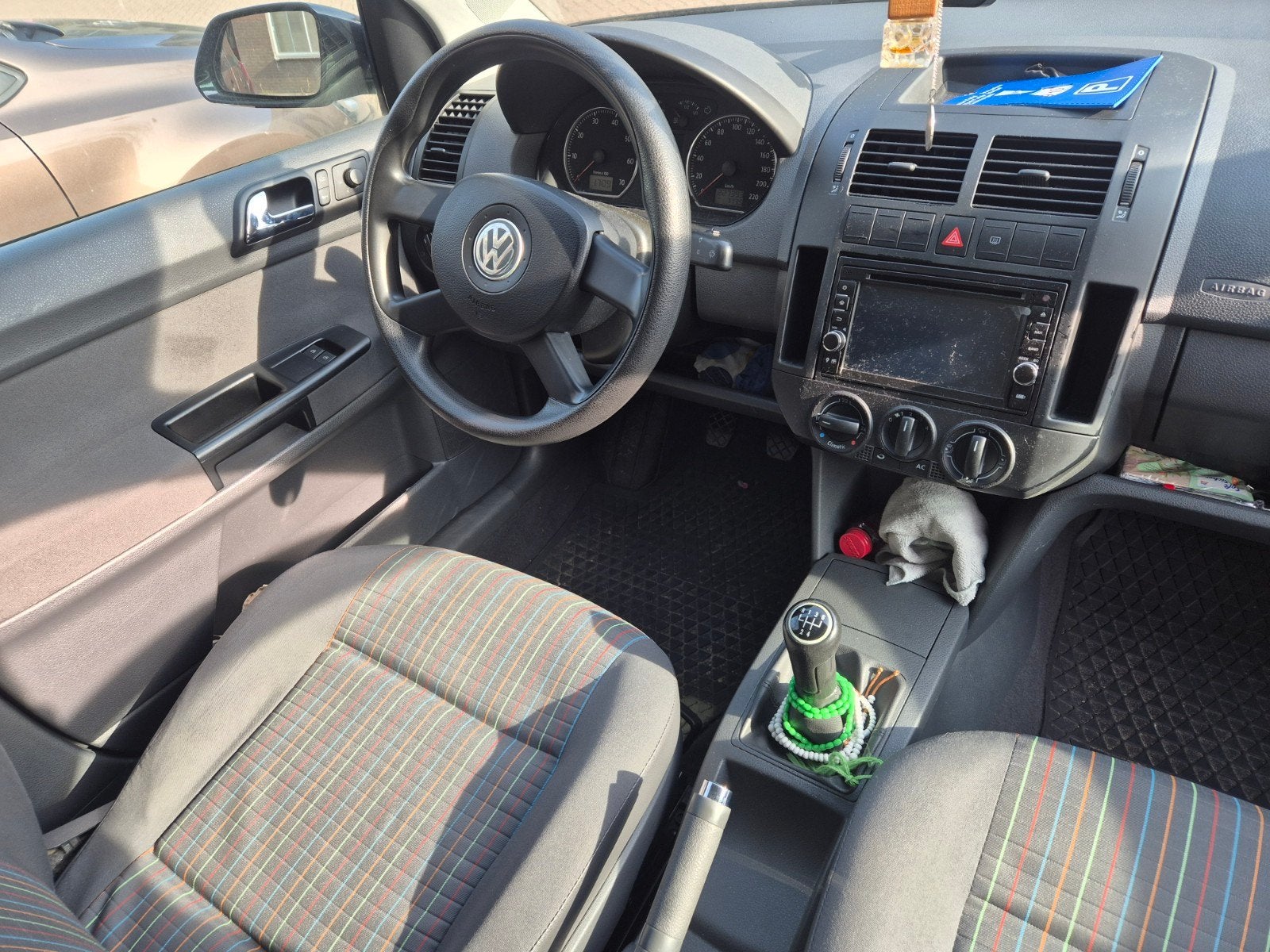 Volkswagen Polo 1.4 55KW 2005 Zwart + 4 winterbanden!, Voorwielaandrijving, 15 km/l, Zwart, Origineel Nederlands