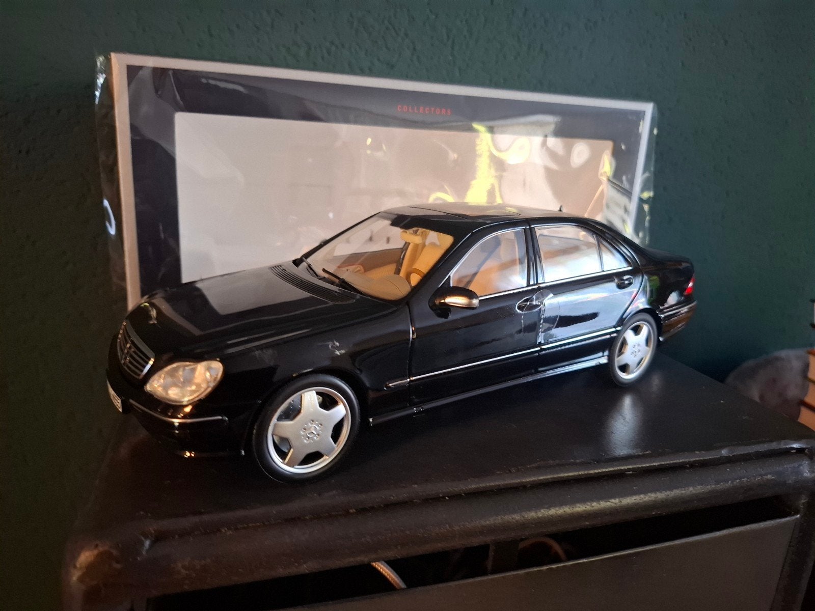 Norev Mercedes S55 AMG 1:18 Zwart met doos, Ophalen of Verzenden