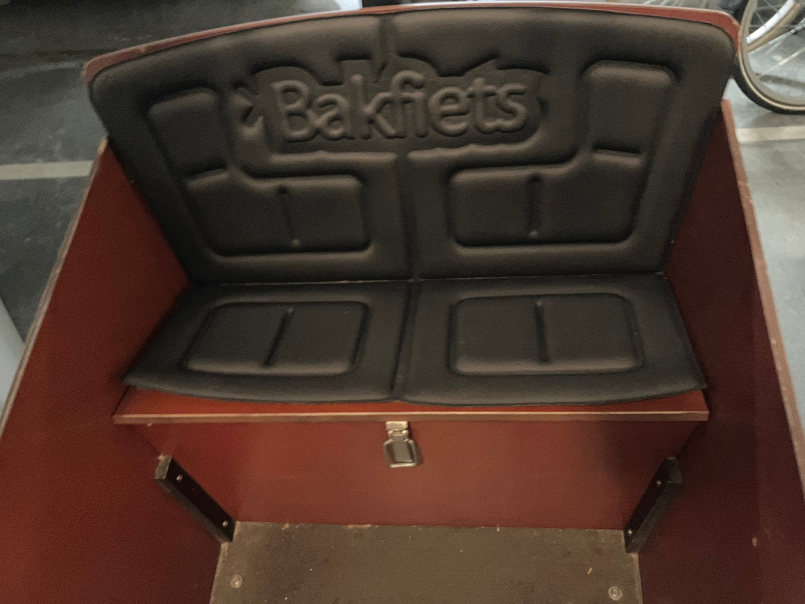 Bankje en gordels bakfiets cargo long, Ophalen of Verzenden, Zo goed als nieuw