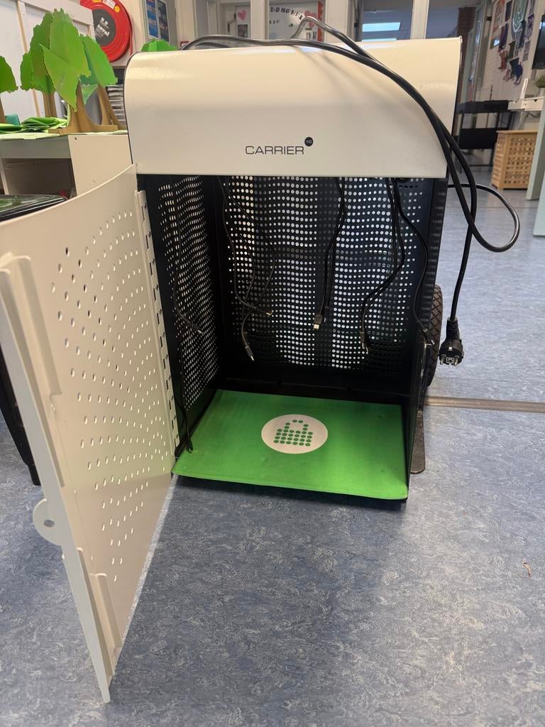 Lockncharge Carrier 10 Oplaadkast voor 10 apparaten, Ophalen, Gebruikt, Docking station, Laptop