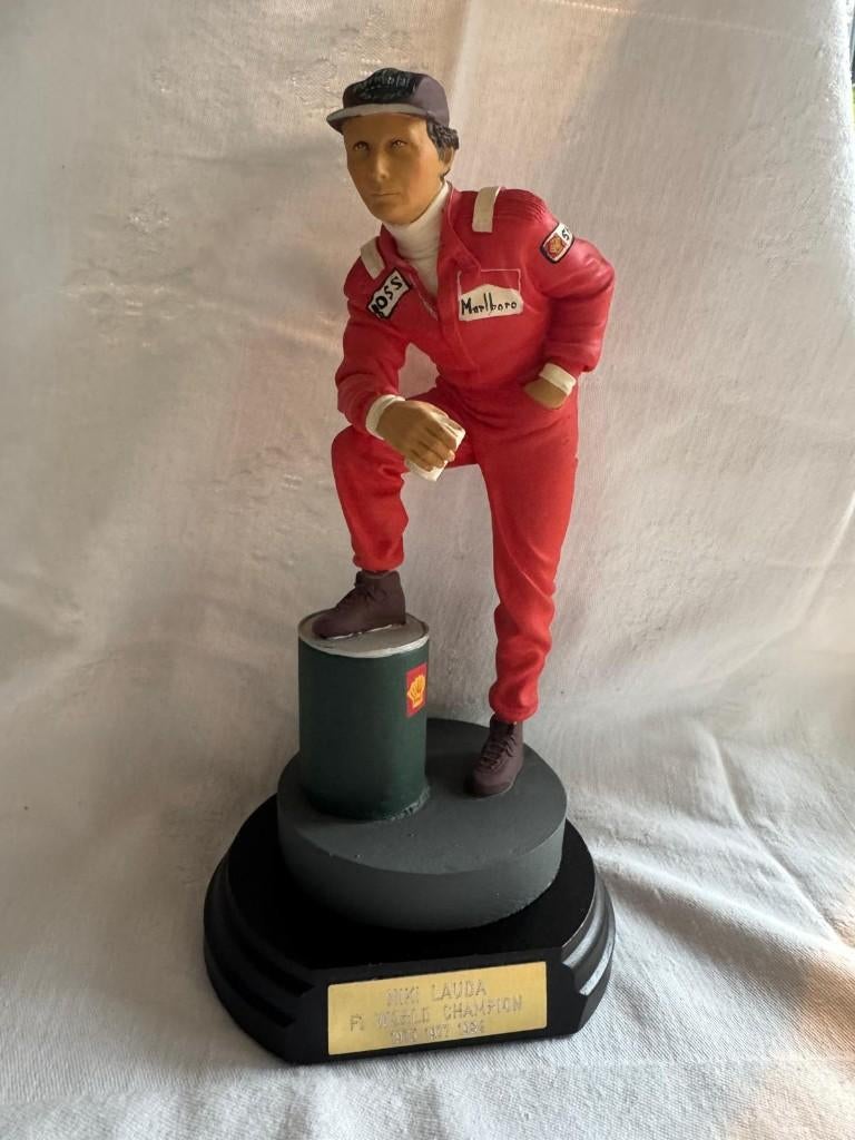 RARE Niki Lauda F1 Beeldje - Endurance 1996 Limited Edition, Verzamelen, Automerken, Motoren en Formule 1, Ophalen of Verzenden