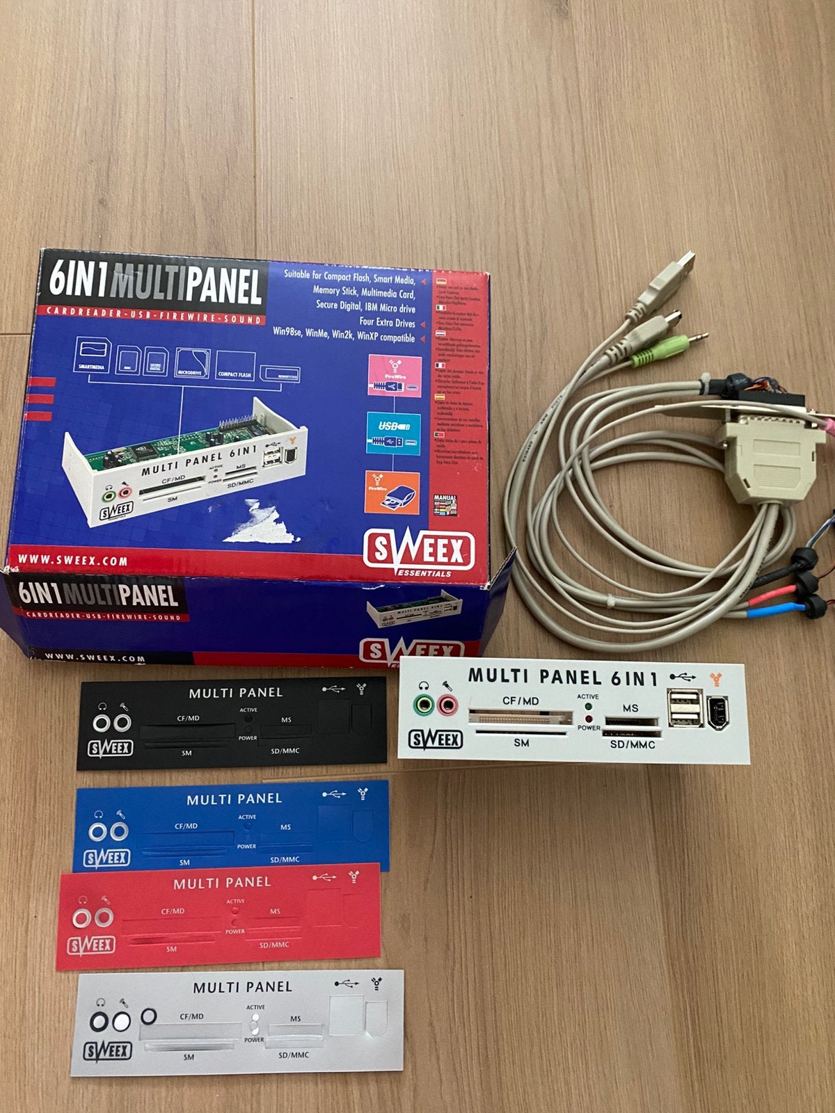 6 in 1 multi panel cardreader usb firewire sound, Ophalen of Verzenden