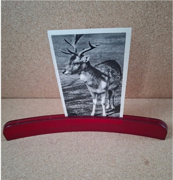 Fotohouder (zonder foto) rood kunststof lengte 25 cm., Ophalen of Verzenden, Zo goed als nieuw, Kunststof, Rood