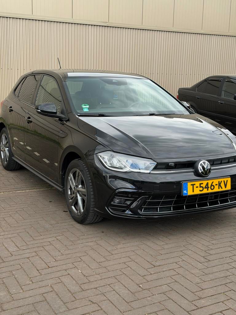 Volkswagen Polo R-Line 1.0 TSI 95pk 2023 Zwart, Auto's, Voorwielaandrijving, Origineel Nederlands, Handgeschakeld, 19 km/l