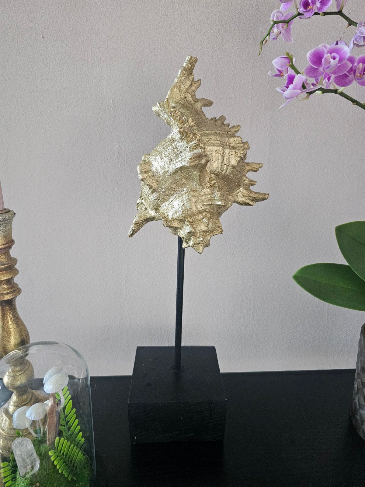 Mooie gouden schelp op voet, Huis en Inrichting, Woonaccessoires | Stolpen, Ophalen of Verzenden, Zo goed als nieuw