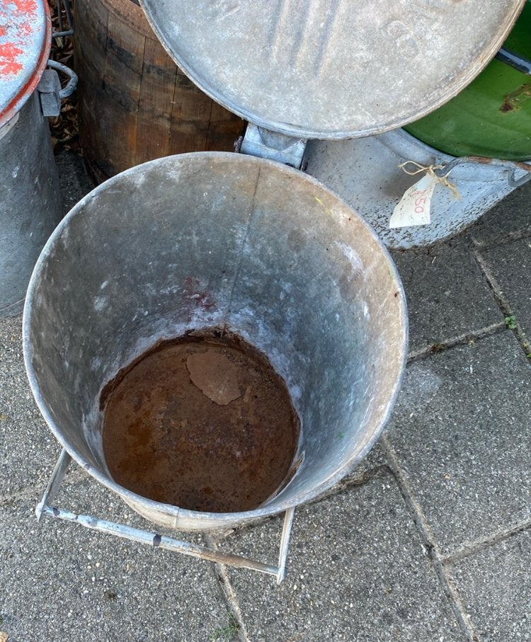 Zinken vuilnisbak uit Rotterdam, Gebruikt, Ophalen of Verzenden, Nvt, Metaal