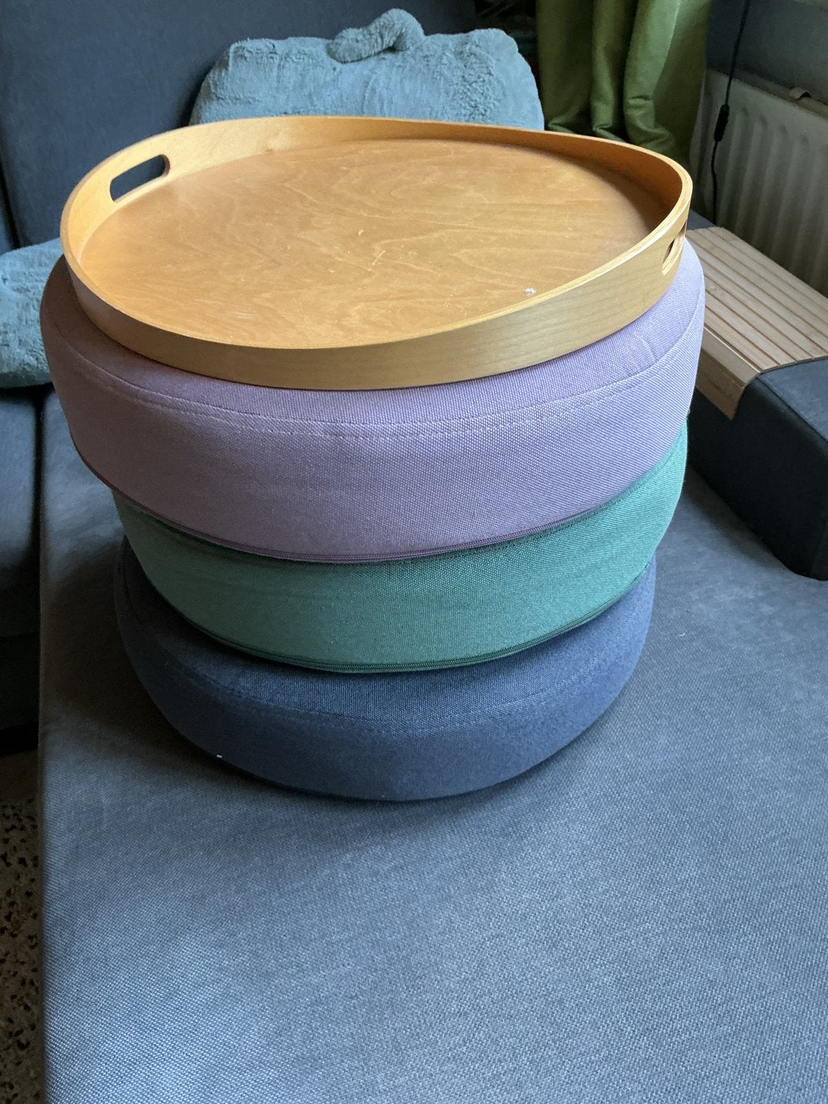 Stapelbare Sostro grene kussens met IKEA dienblad, Overige merken, Gebruikt, Meerkleurig, Afneembare hoes