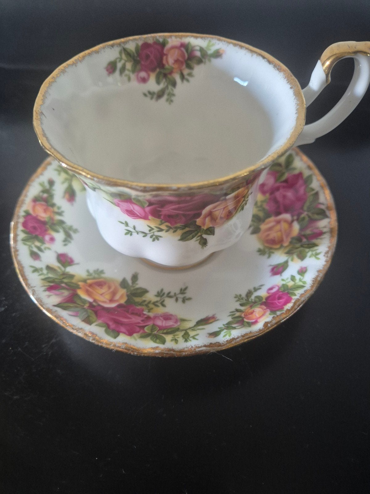 Old country roses royal albert porselein, Verzamelen, Porselein, Kristal en Bestek, Ophalen of Verzenden, Zo goed als nieuw, Porselein