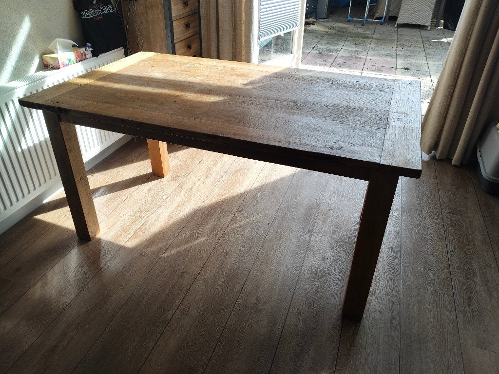 Foto 2 van eettafel