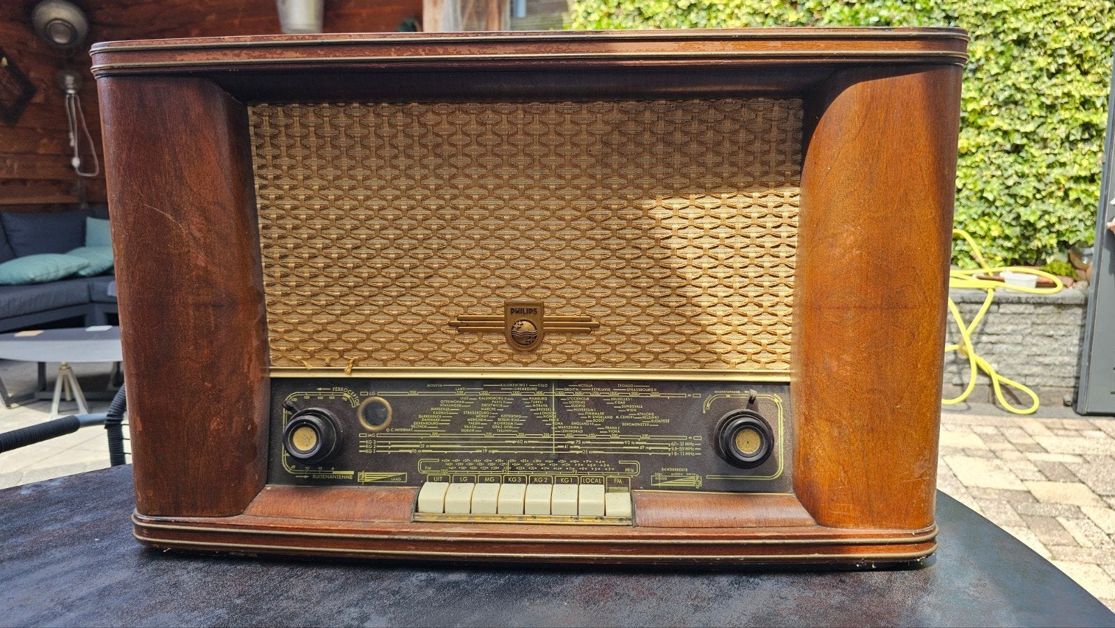 Antieke radio Philips BX 732 A, Ophalen