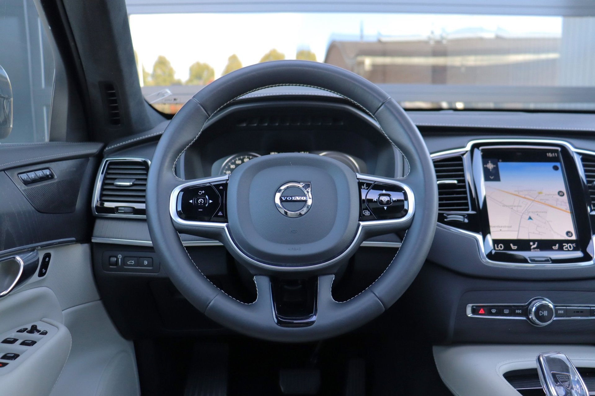 Foto 3 van Volvo XC90 2.0 T8 Twin Engine AWD Inscription Intro Edition