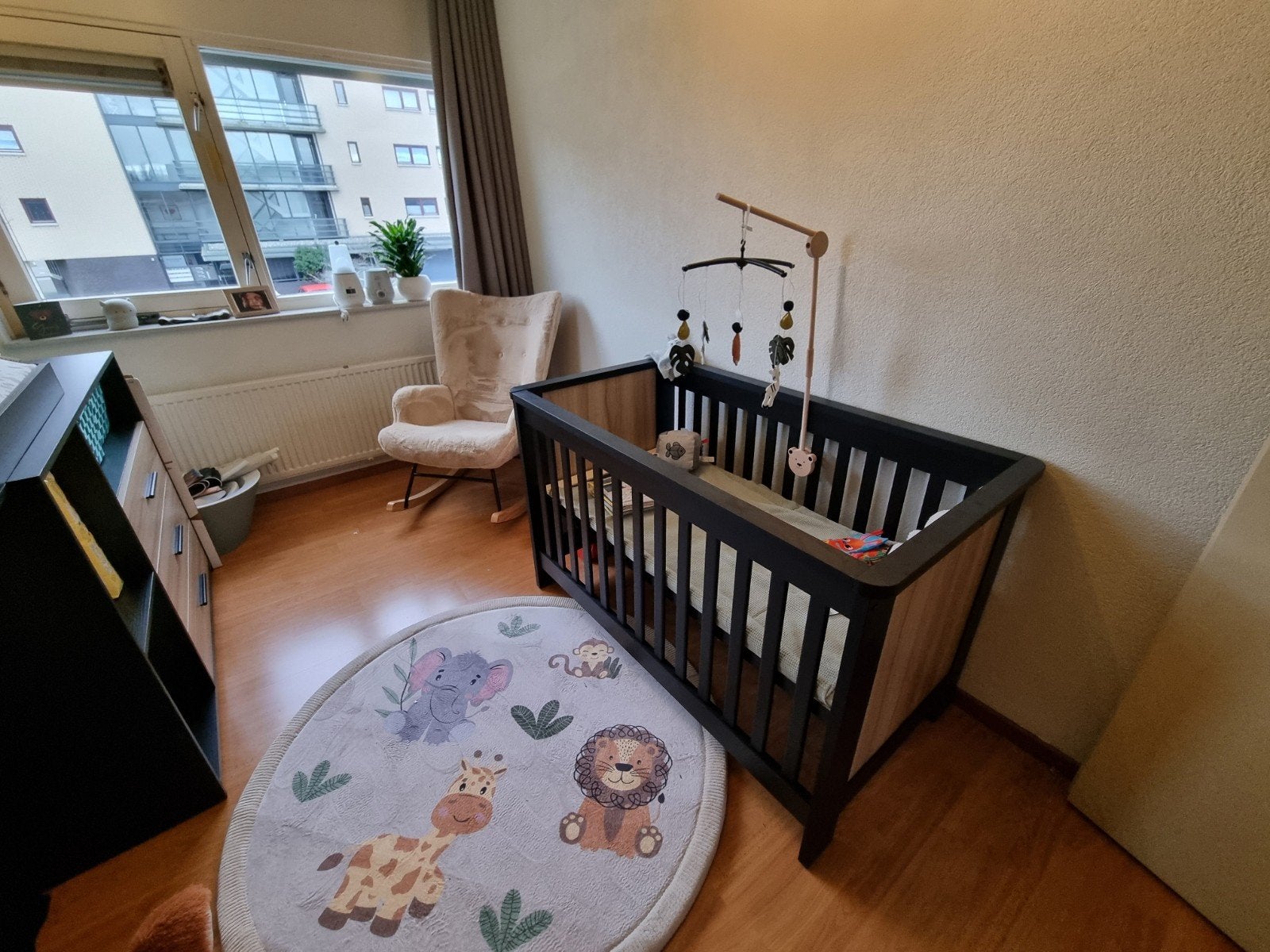 Kinderkamer set Reno: Ledikant, Commode (+optioneel kast), Ophalen, Zo goed als nieuw, Jongetje of Meisje