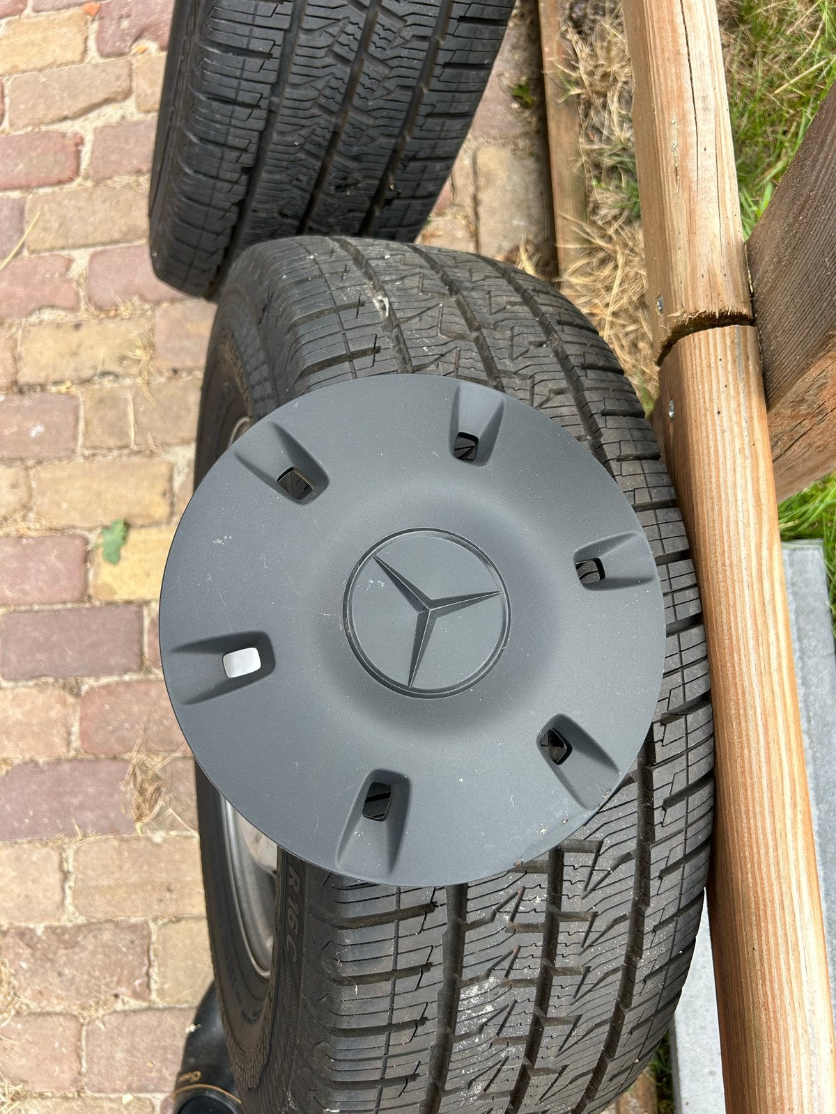 Continental VanContact 4Season banden op velg 235/65 R16C, 16 inch, Banden en Velgen, Ophalen of Verzenden, 235 mm