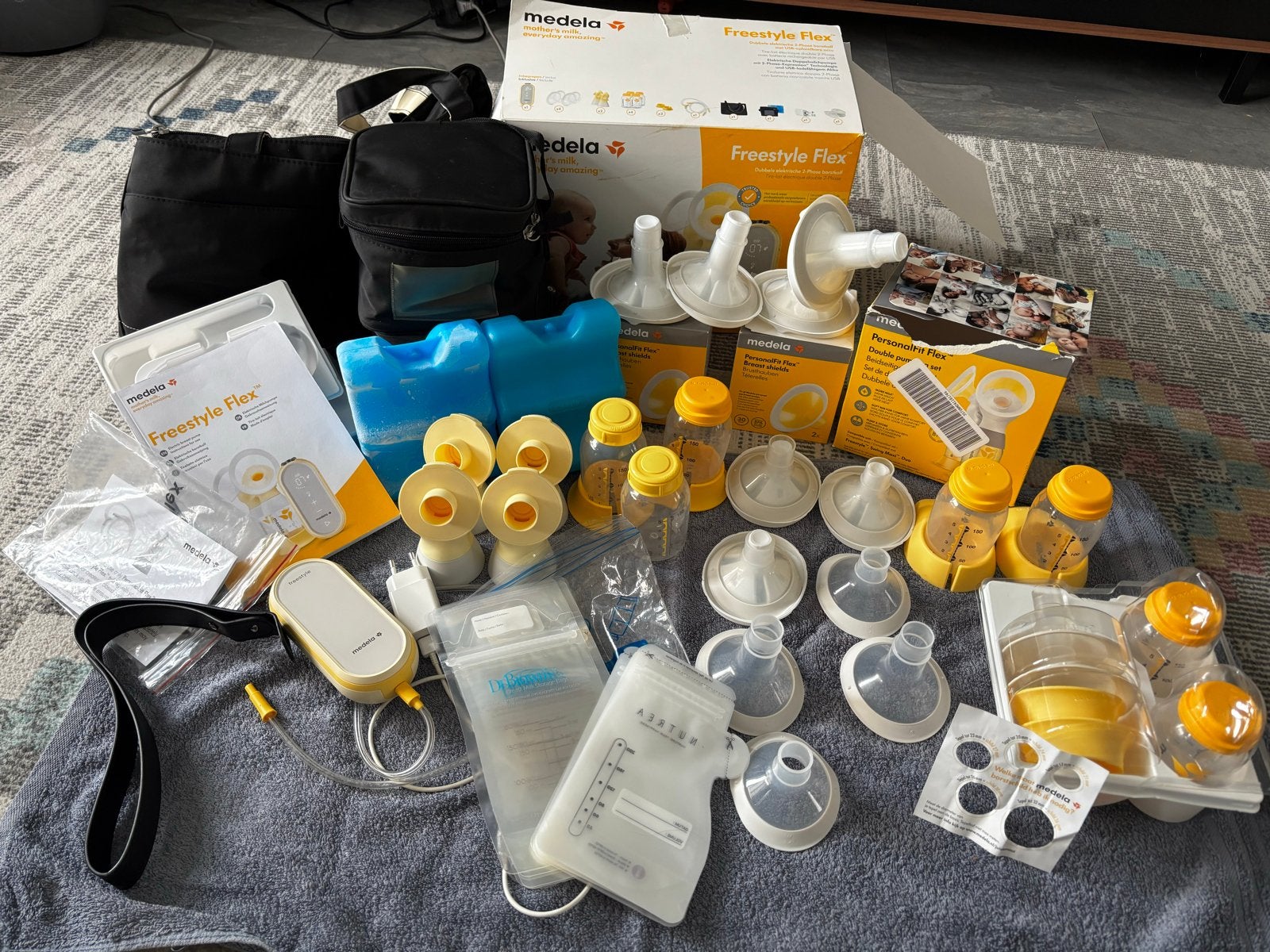 Complete Medela Freestyle Flex dubbele elektrische borstkolf, Ophalen, Medela, Borstkolf, Zo goed als nieuw