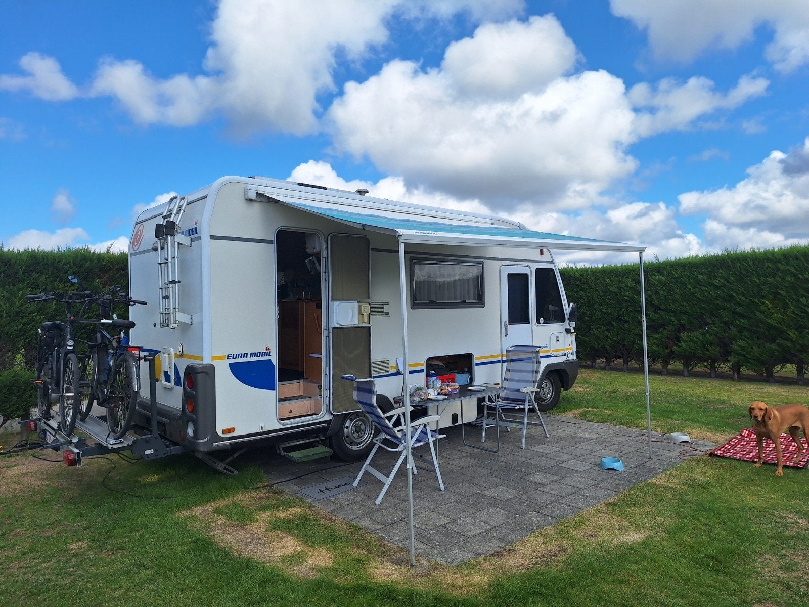 Eura Mobil 635 LS, Caravans en Kamperen, Campers, Particulier, tot en met 4, Half-integraal, Eura Mobil, Ophalen