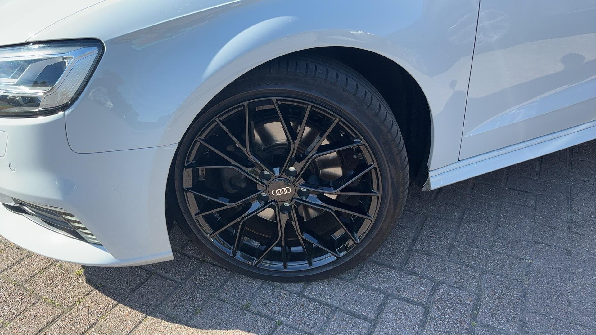 Audi A3 Sportback 1.4 e-tron Lease Edition S-LINE INTERIEUR, Gebruikt, 4 cilinders, Wit, 1515 kg