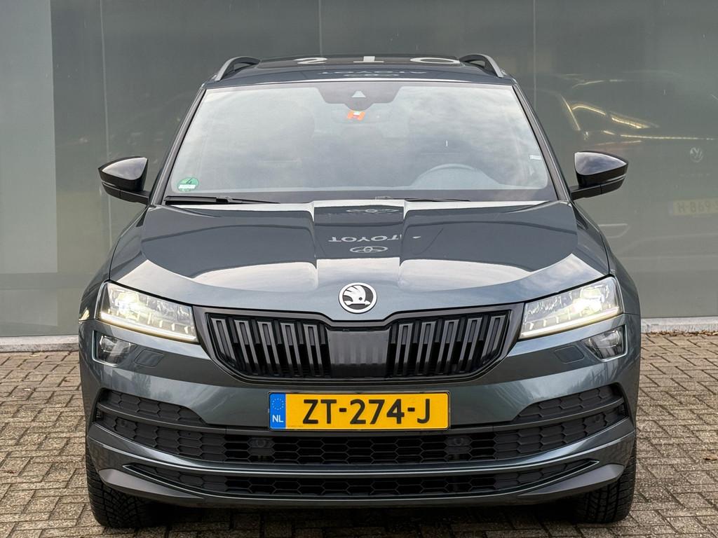 Skoda Karoq 1.5 TSI DSG Sportline Pano|Sfeer|Canton|Dealer O, Stof, 4 cilinders, 150 pk, Bedrijf