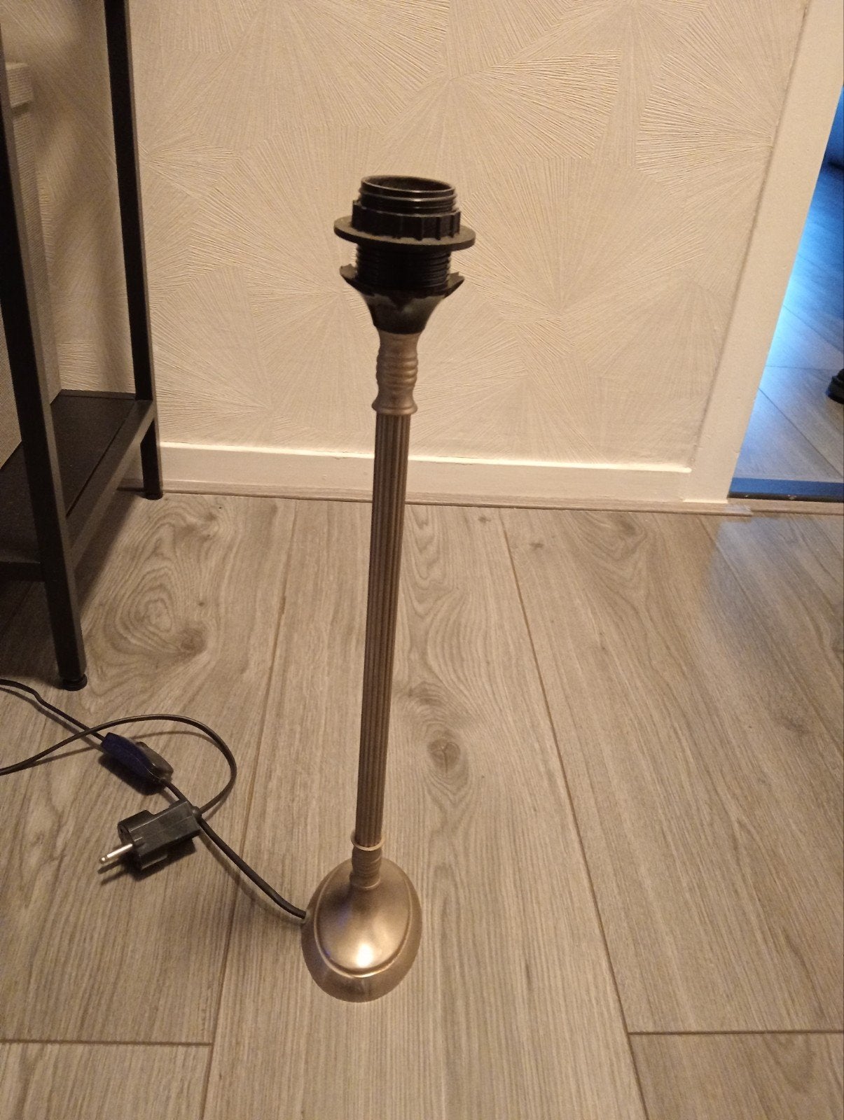 Twee staande lampjes  1 kapje moet wat aandacht hebben ., Ophalen of Verzenden, Gebruikt, 150 tot 200 cm