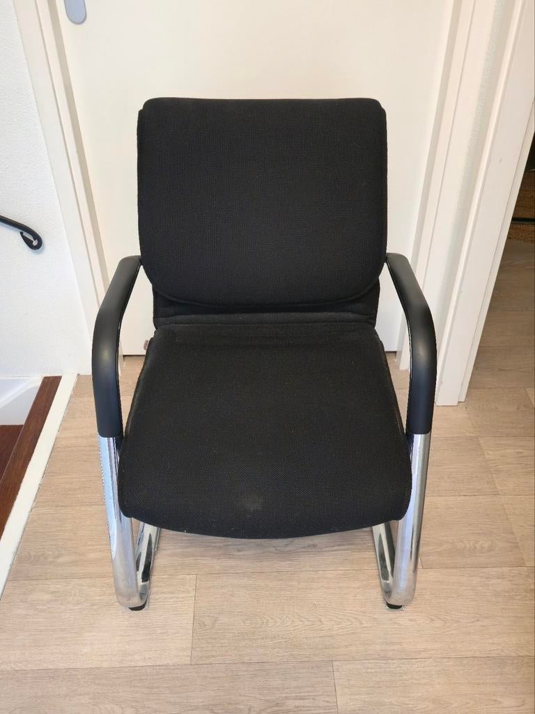 2 zwarte eetkamerstoelen, Huis en Inrichting, Ophalen, Gebruikt, Twee, Zwart