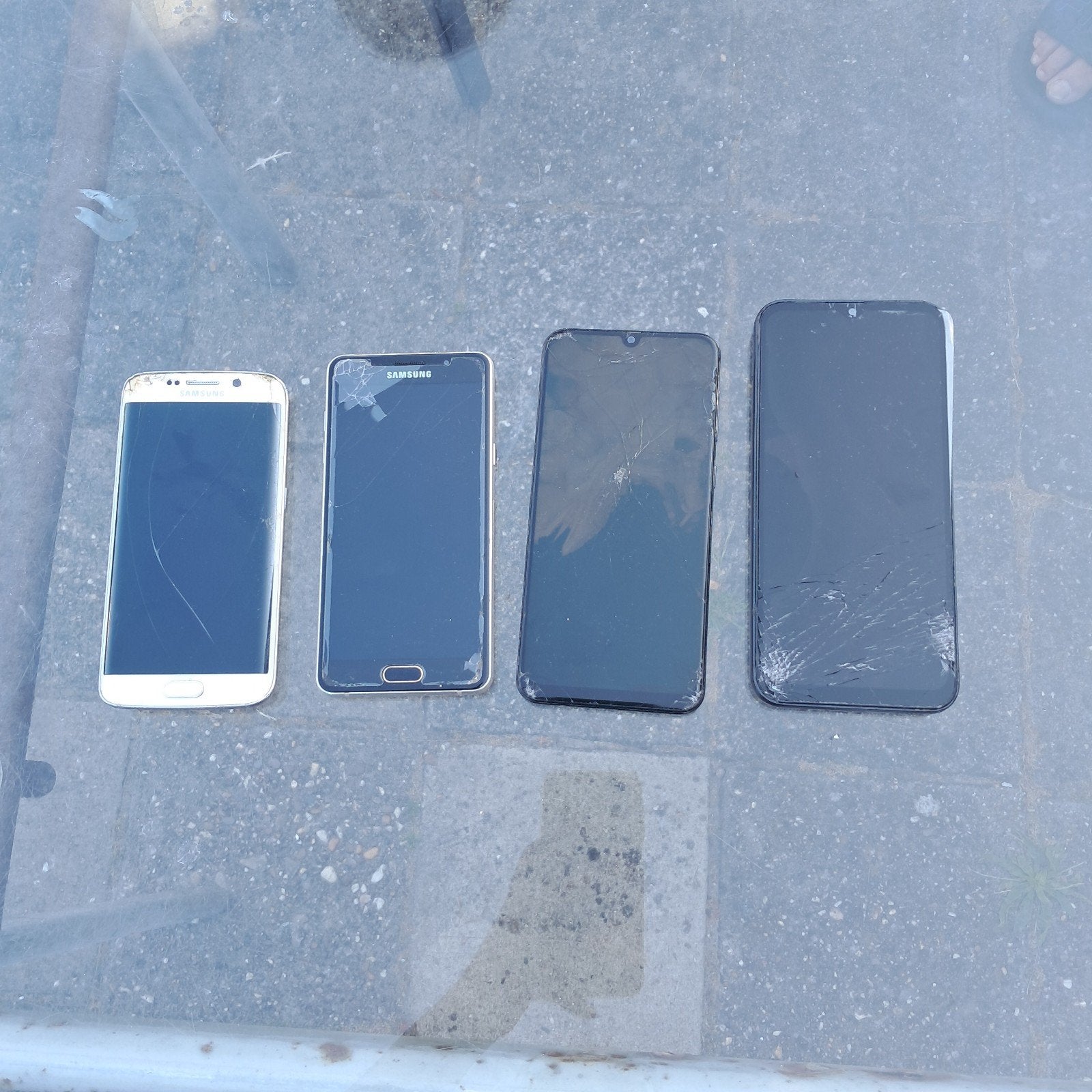Partij Samsung Galaxy telefoons - defect/voor onderdelen, Telecommunicatie, Mobiele telefoons | Samsung, Ophalen, Overige modellen