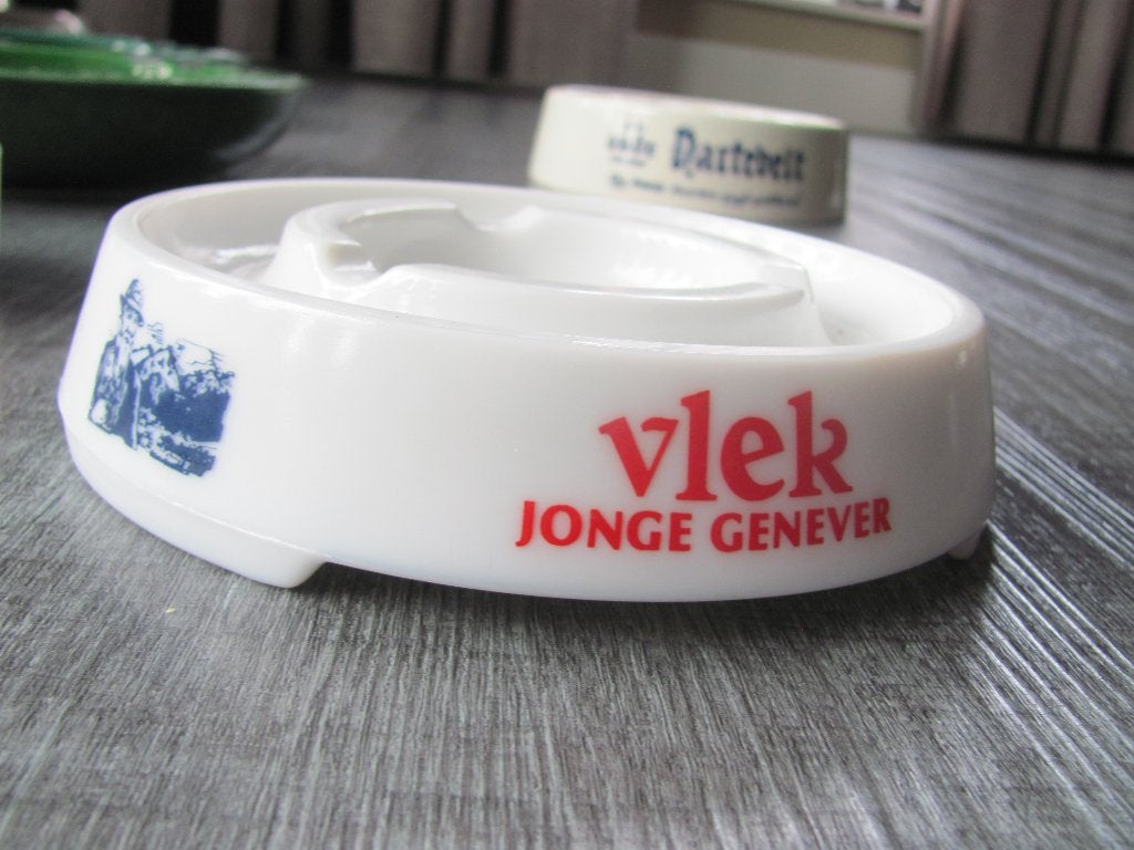 Asbak Vlek Delft jonge genever, Ophalen of Verzenden, Zo goed als nieuw, Gebruiksvoorwerp