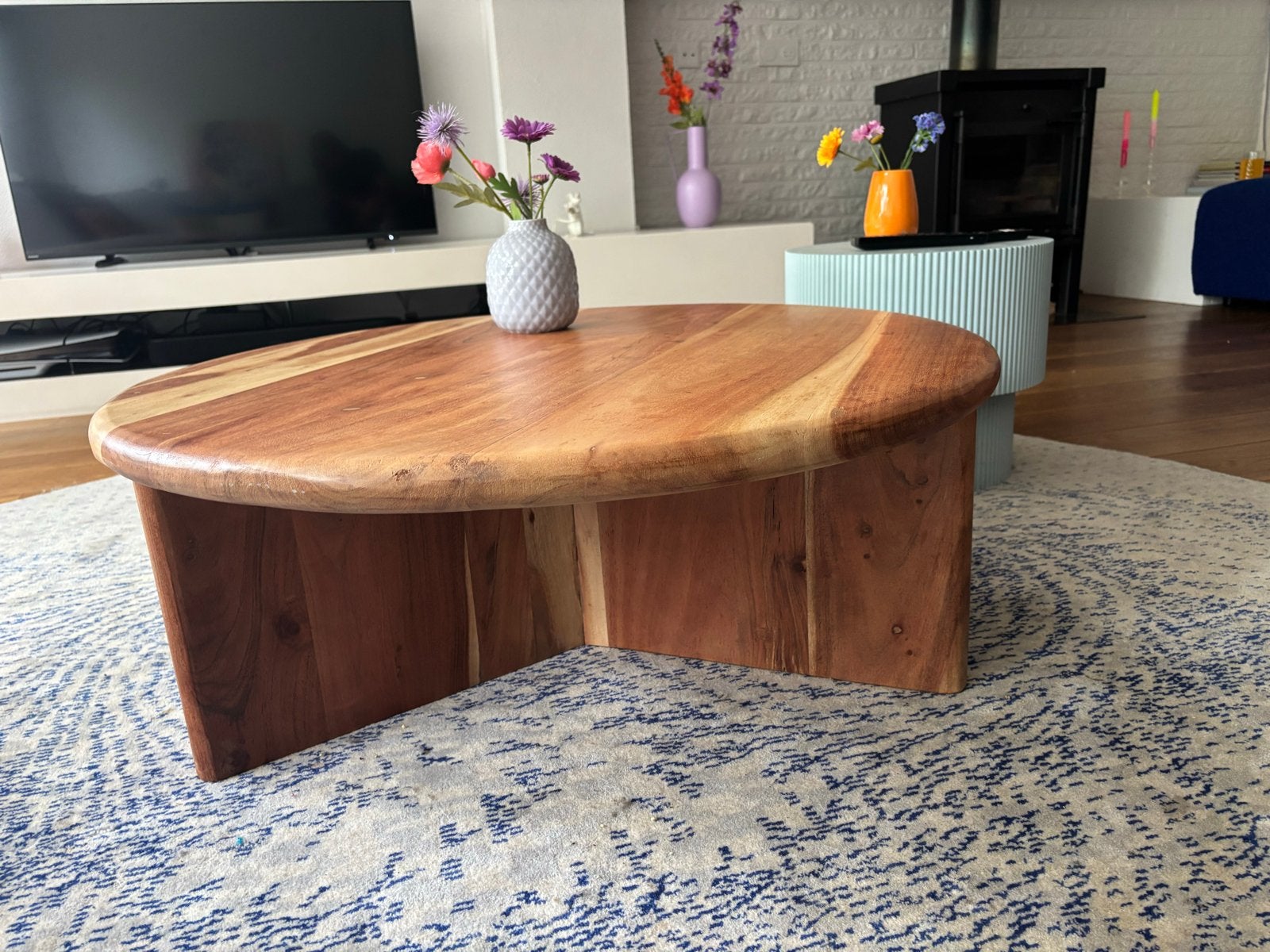 Ronde Salontafel van by-boo, Huis en Inrichting, Rond, Zo goed als nieuw, 5 – 50, Overige houtsoorten