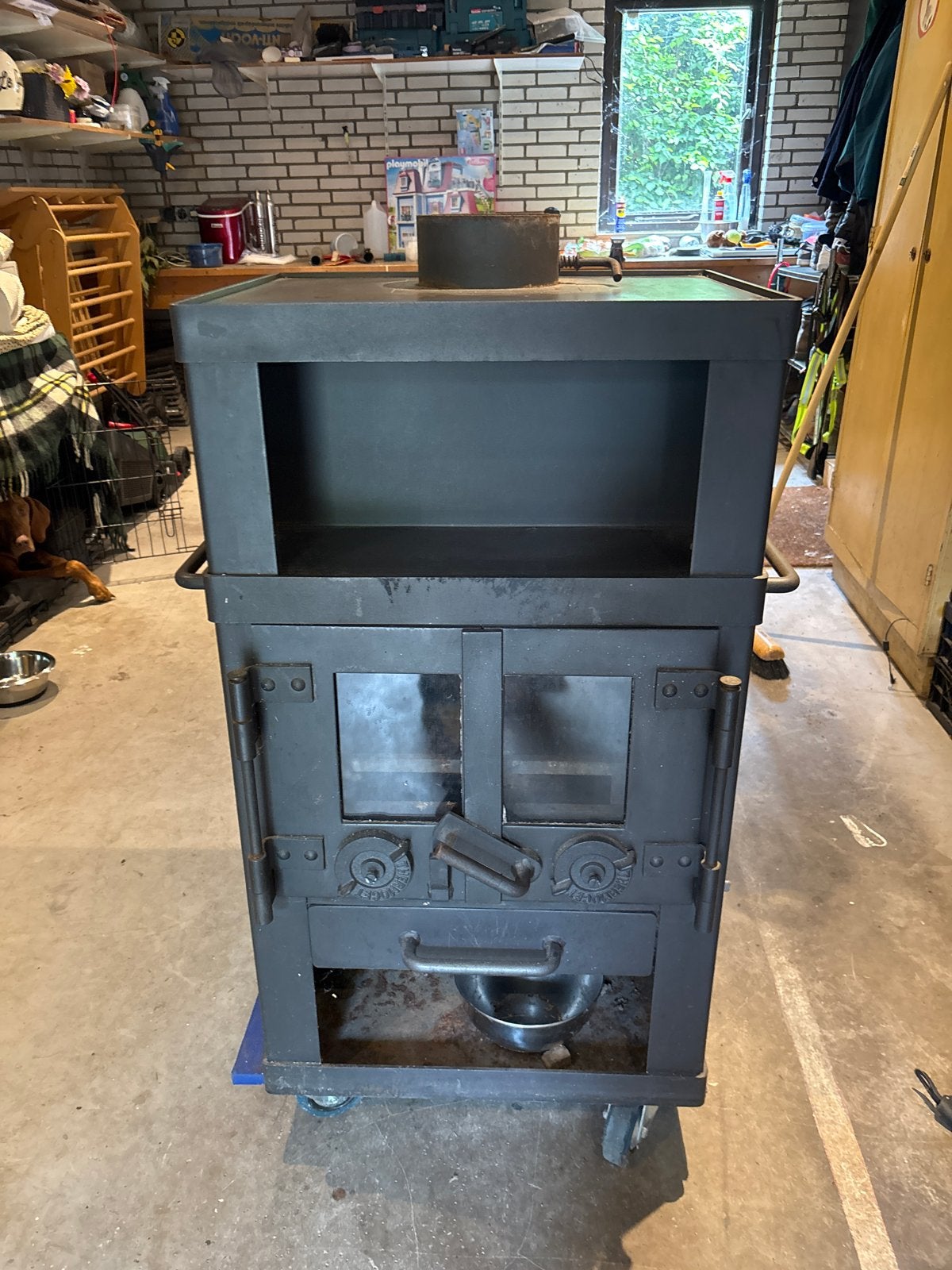Robuuste Noorse Houtkachel - Perfect voor Warmte en Sfeer, Ophalen, Gebruikt, Houtkachel, Vrijstaand