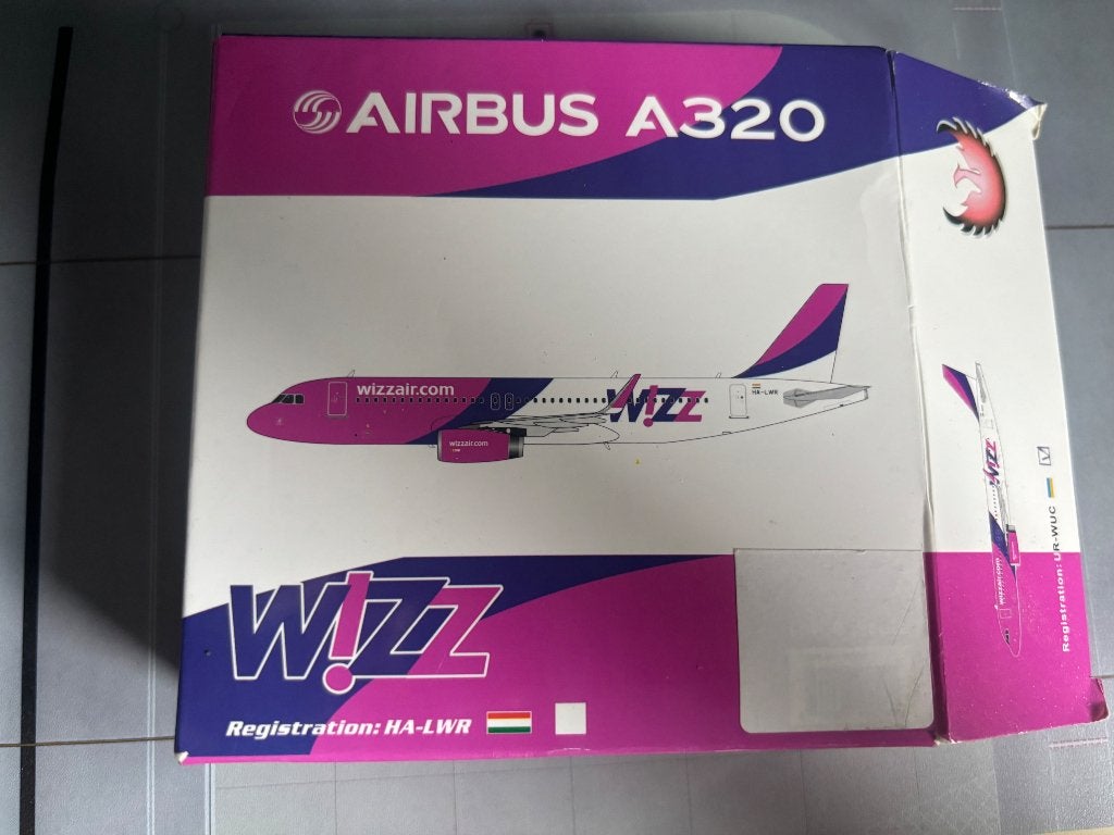 1:400 Wizzair a320 phoenix, Verzamelen, Verzenden, Zo goed als nieuw, Schaalmodel