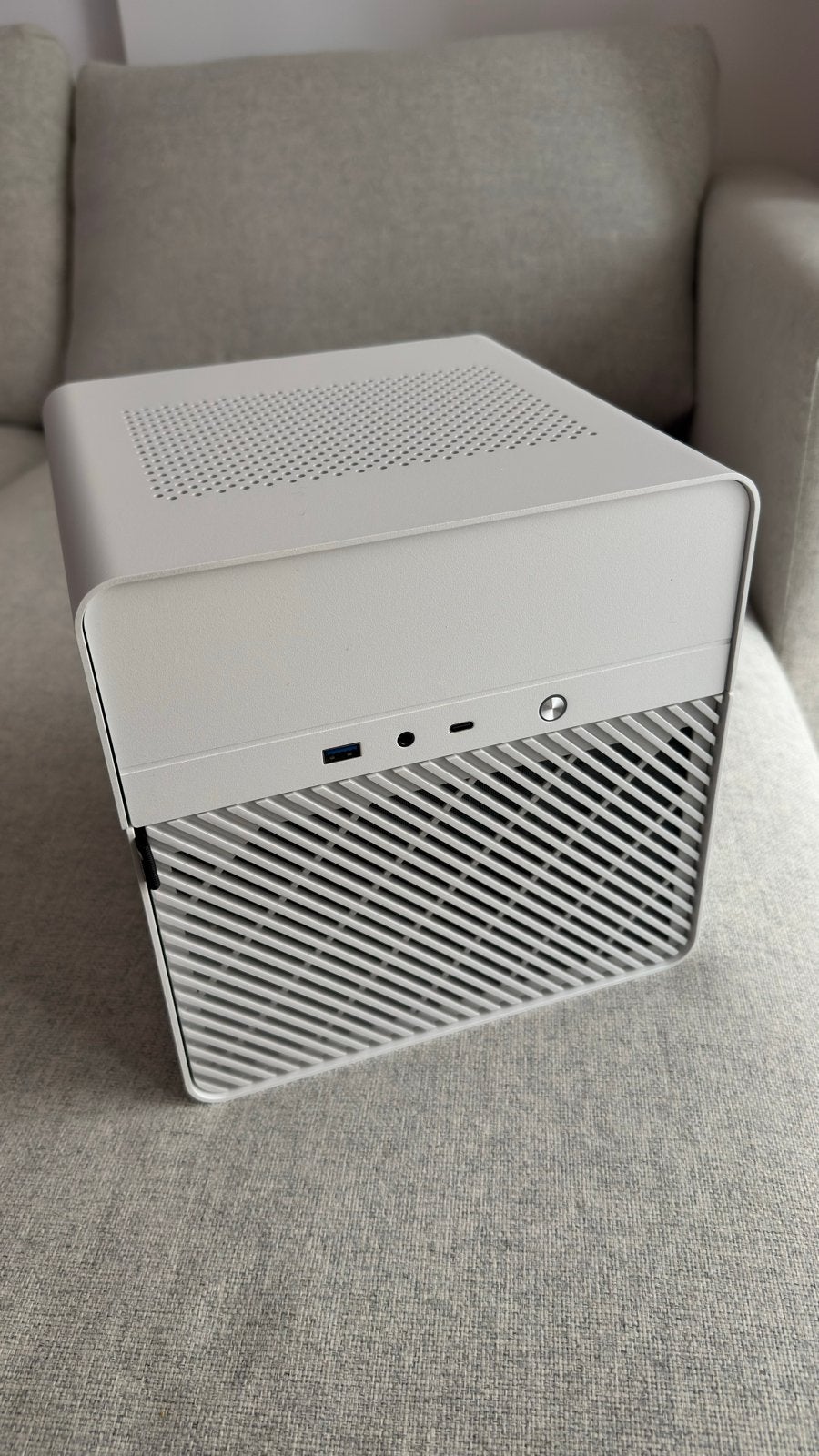 Jonsbo N2 Custom NAS Server - i5-14500, 8TB opslag, Computers en Software, Ophalen, 2 tot 3 Ghz, 32 GB, Zo goed als nieuw