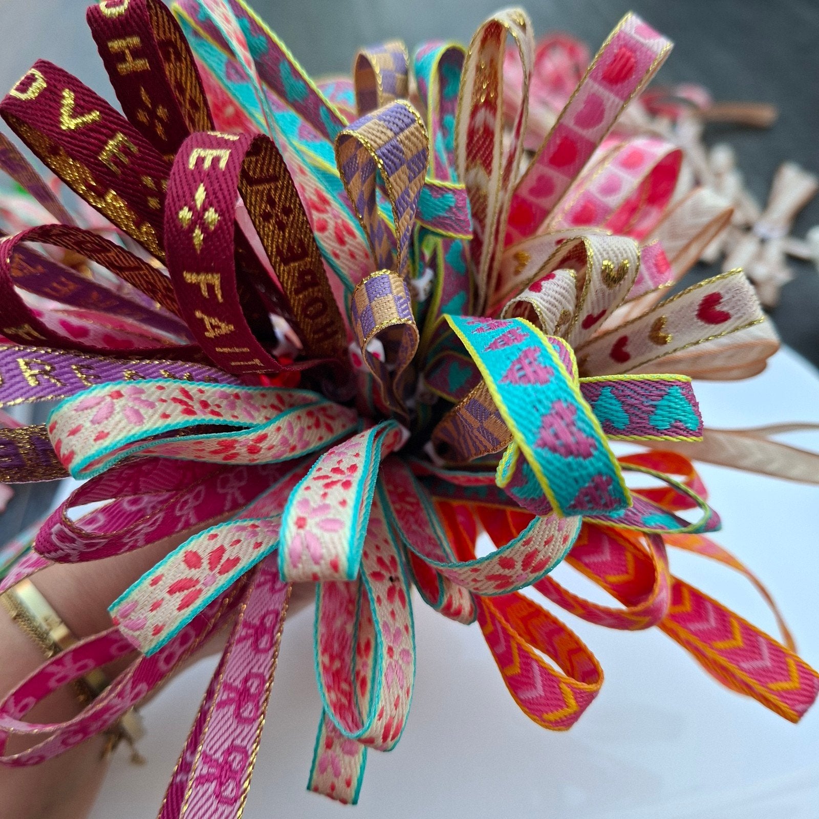 Festivalbandjes || Ibiza bandjes || Tekst armbandjes, Ophalen of Verzenden, Nieuw, Kraal