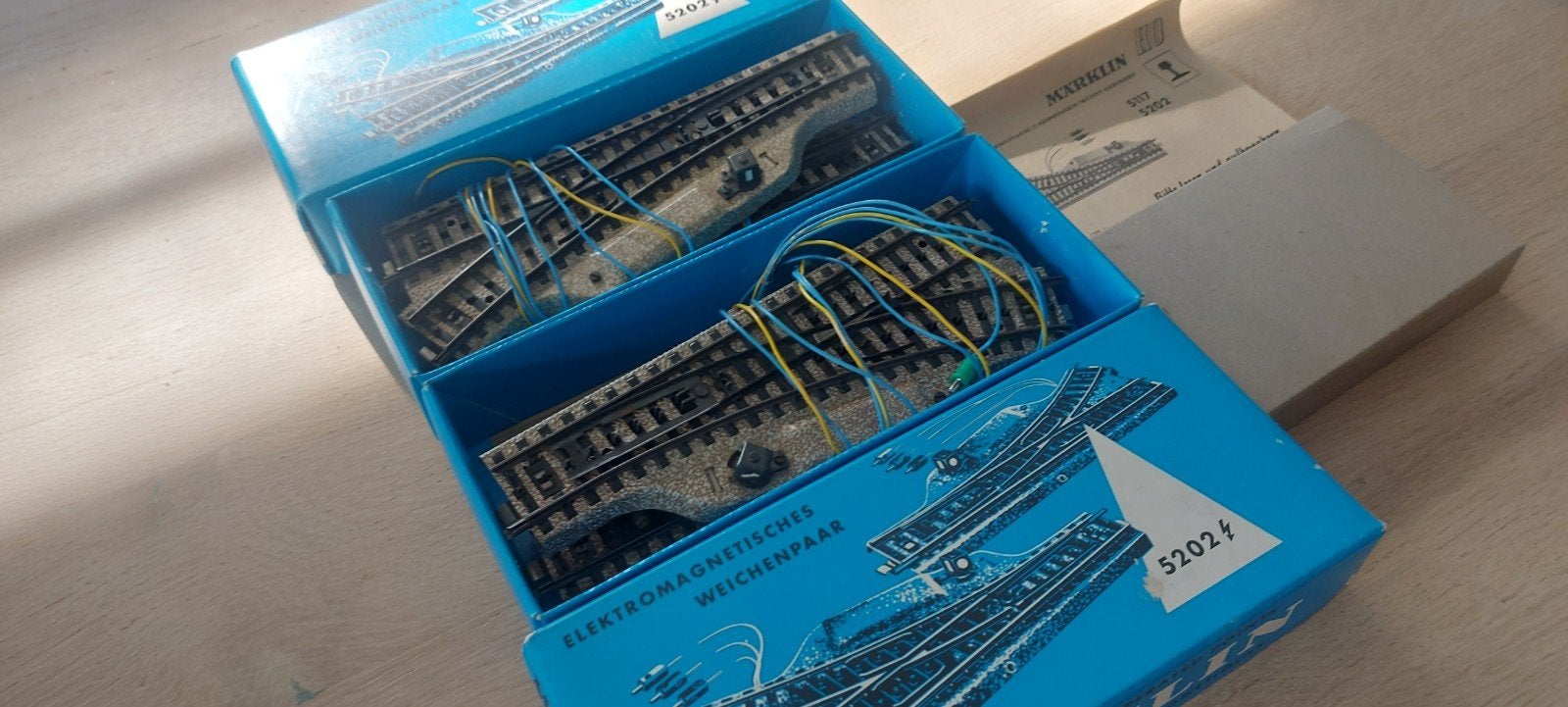 2 paar Märklin elektrische wissels m-rails artnr 5117 ovp, Wisselstroom, Rails, Ophalen of Verzenden, Zo goed als nieuw