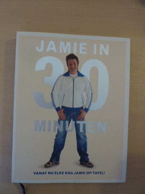 Jamie Oliver - Jamie in 30 minuten, Boeken, Ophalen of Verzenden, Zo goed als nieuw, Overige gebieden