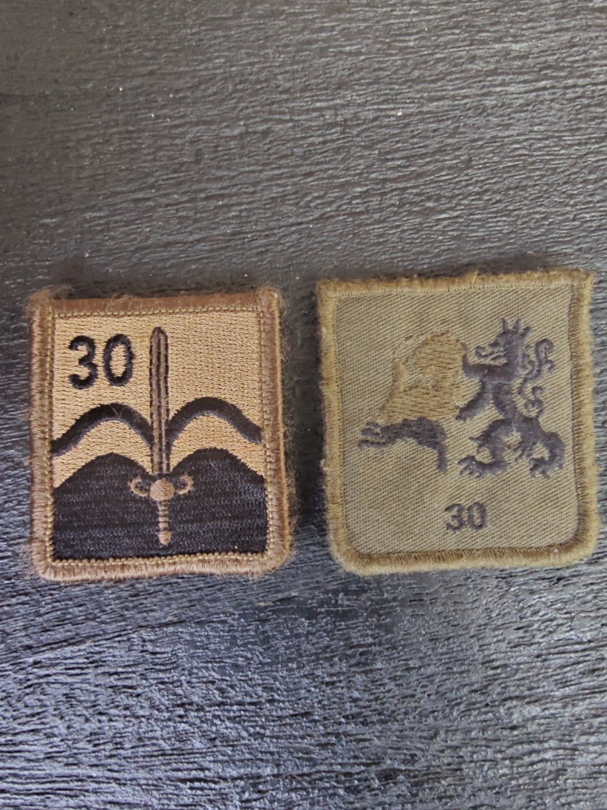 borstemblemen 30 natres bataljon oud en nieuw, Verzamelen, Verzenden, Landmacht, Nederland