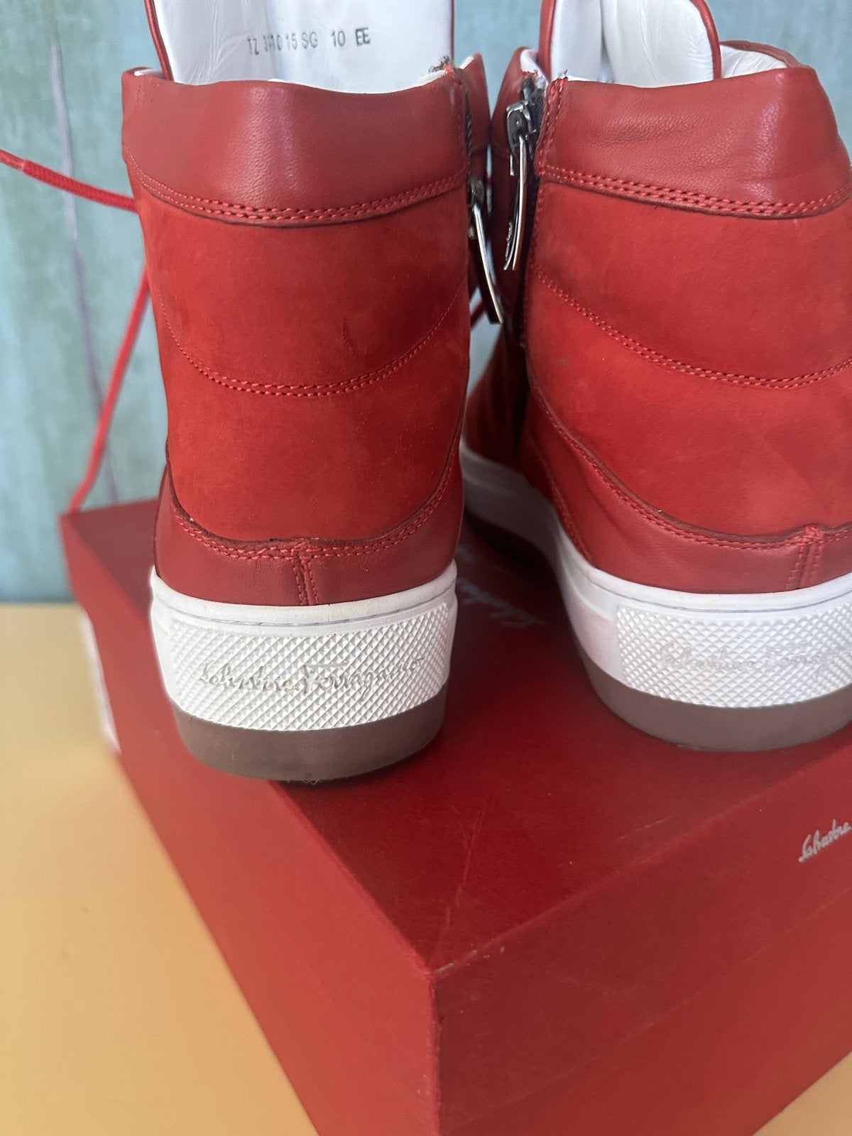 Nieuw in doos Salvatore Ferragamo sneakers maat 43, Ophalen of Verzenden, Nieuw, Overige kleuren, Sneakers of Gympen