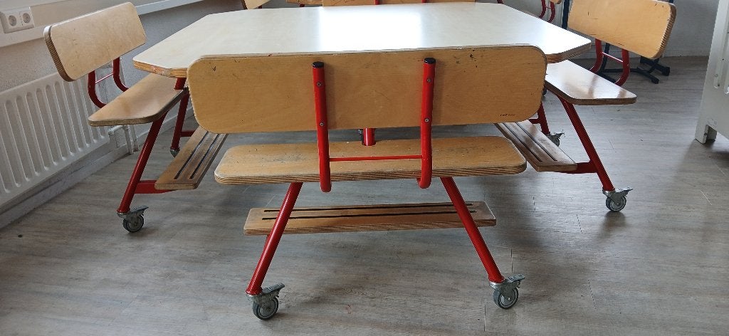 Kindertafels, Ophalen, Gebruikt, Tafel(s) en Stoel(en)